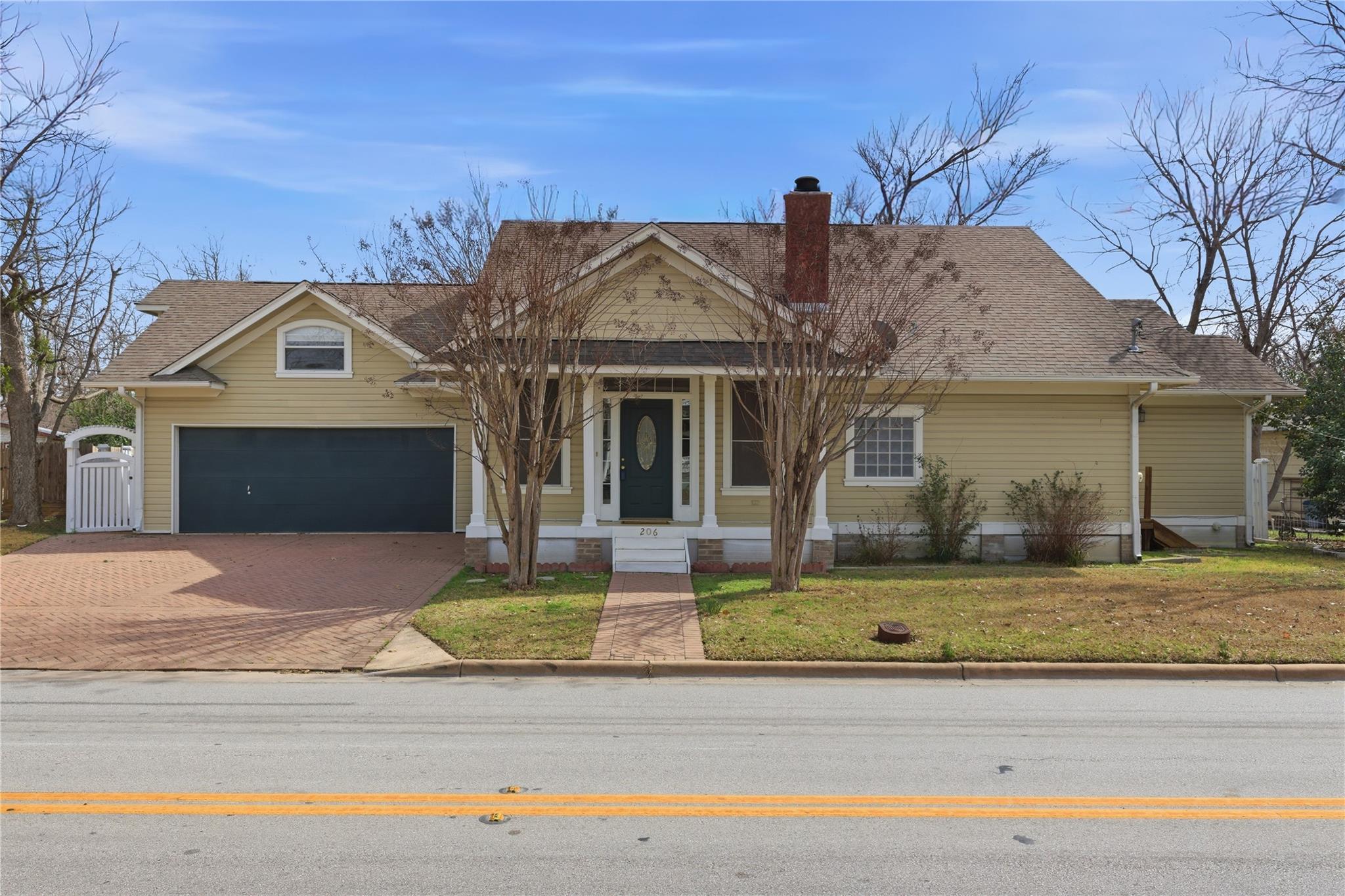 206 N Fm 1660, Hutto, TX 78634