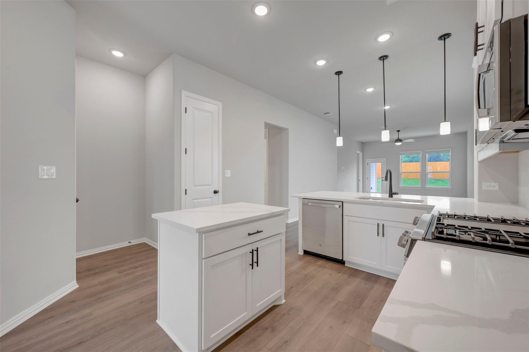 194 Grayson Elm Pass, Dripping Springs, TX 78620