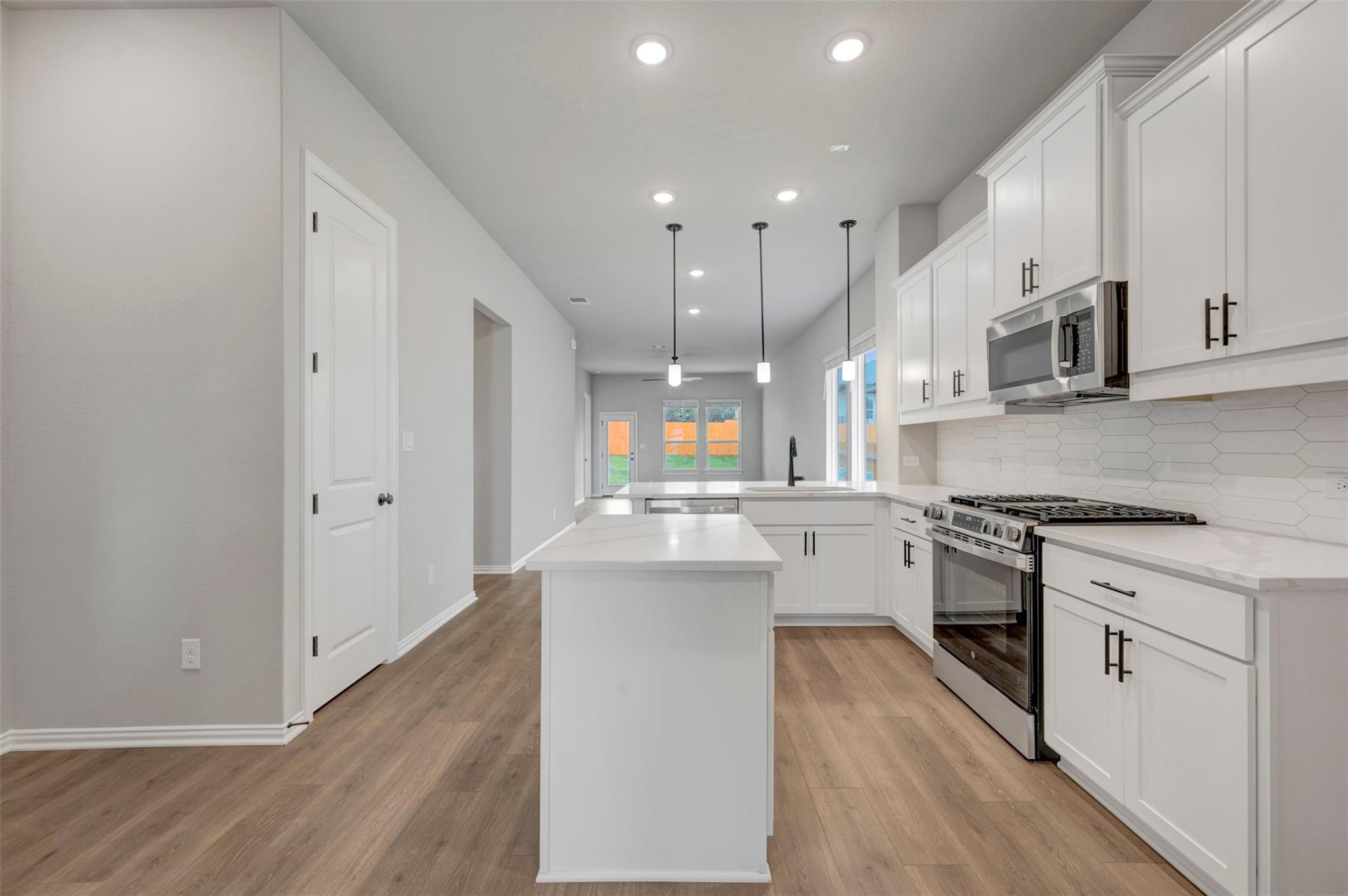 194 Grayson Elm Pass, Dripping Springs, TX 78620