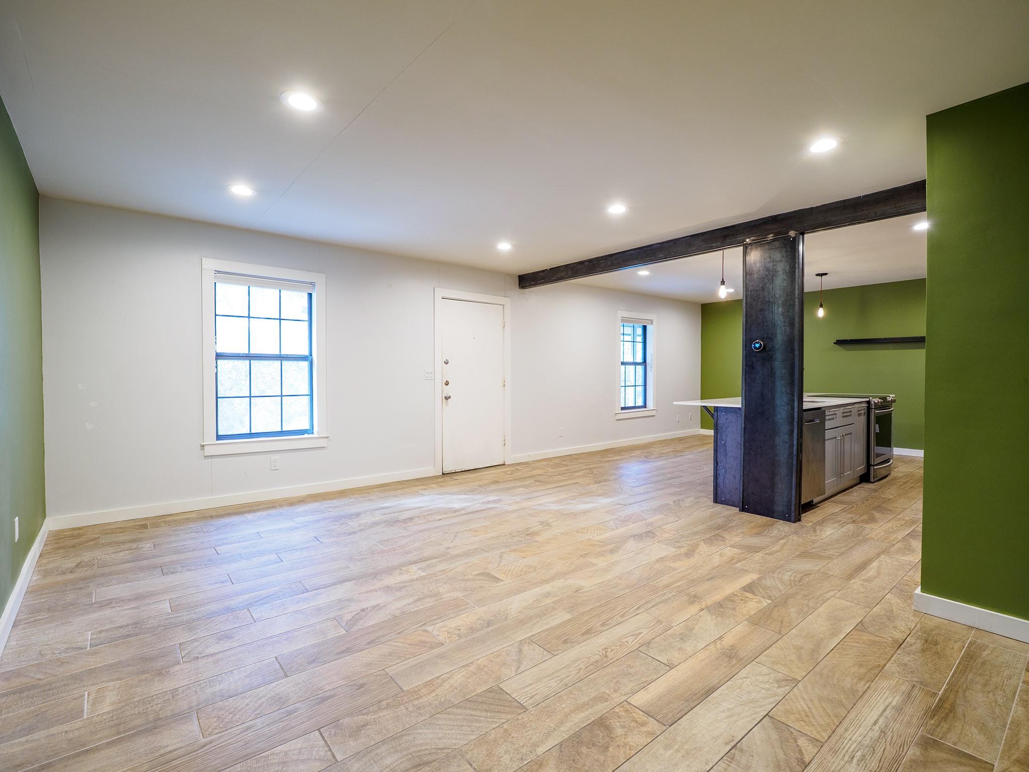 2302 East Side Dr # 28, Austin, TX 78704