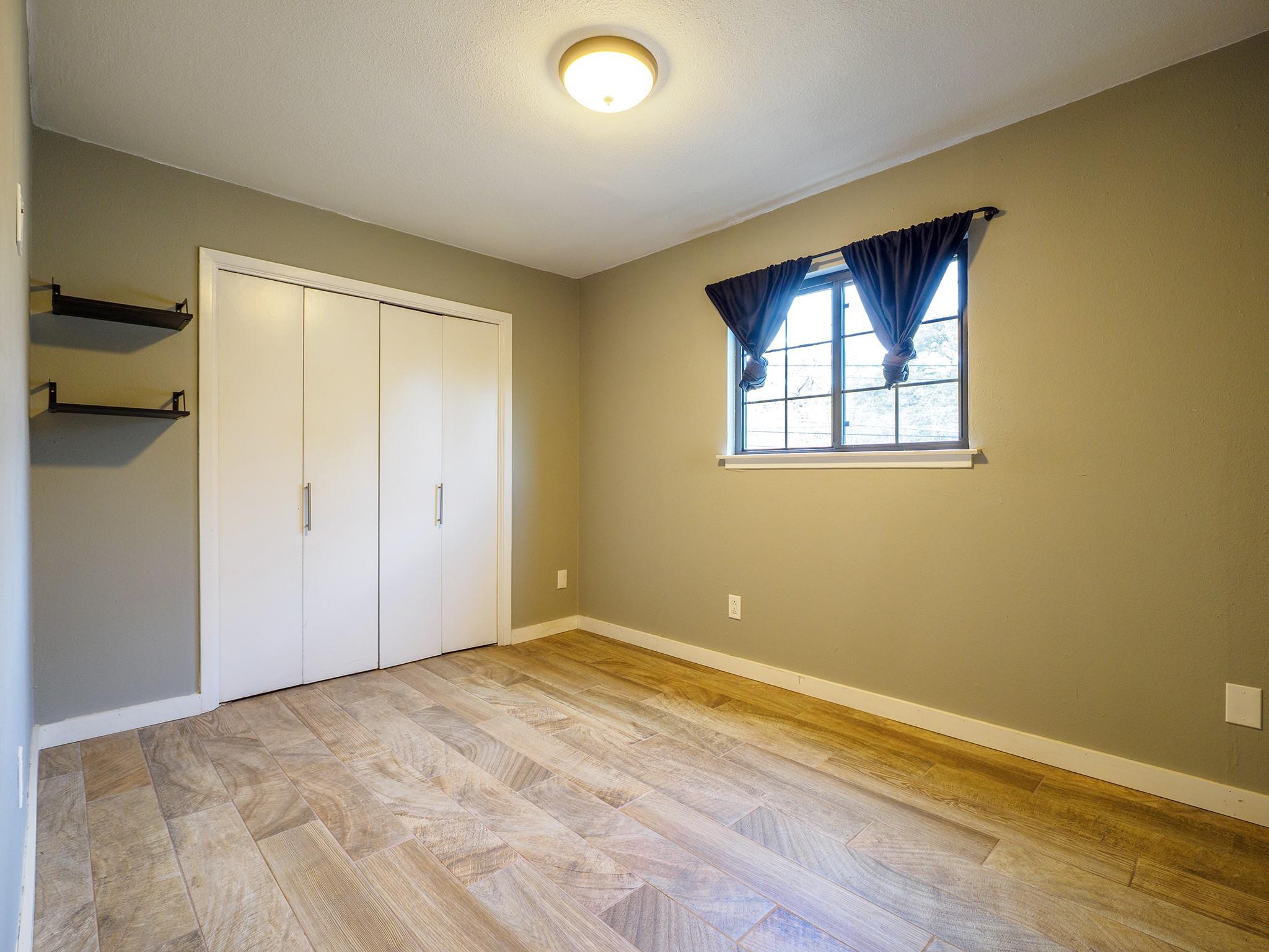 2302 East Side Dr # 28, Austin, TX 78704