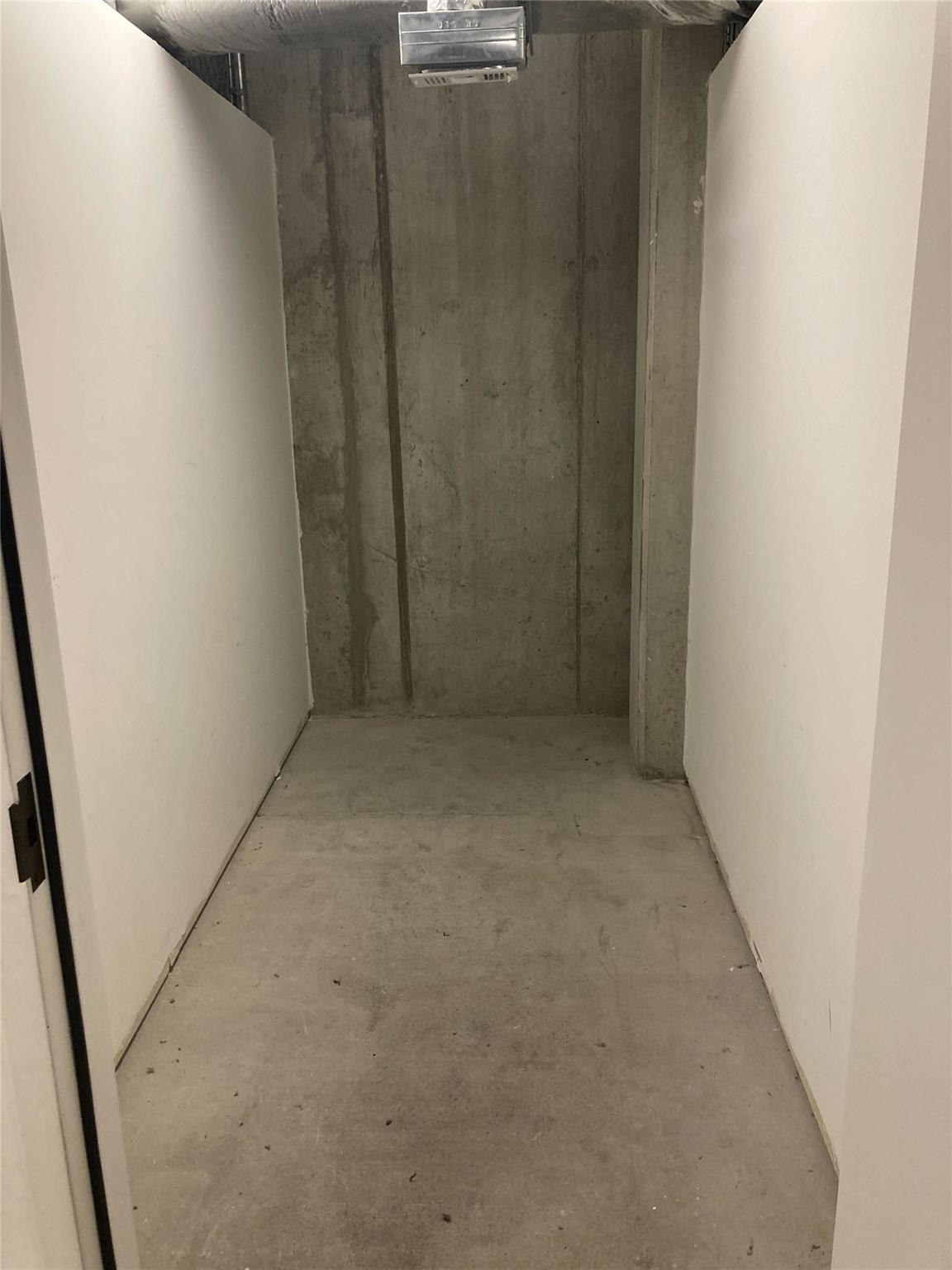 800 Embassy Dr # 523, Austin, TX 78702