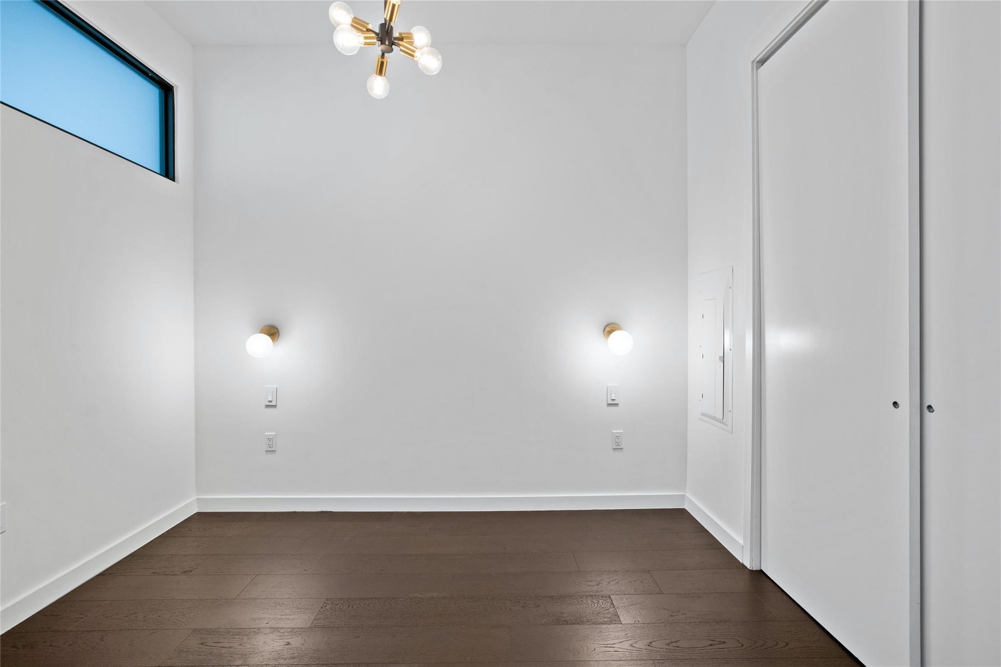 800 Embassy Dr # 523, Austin, TX 78702