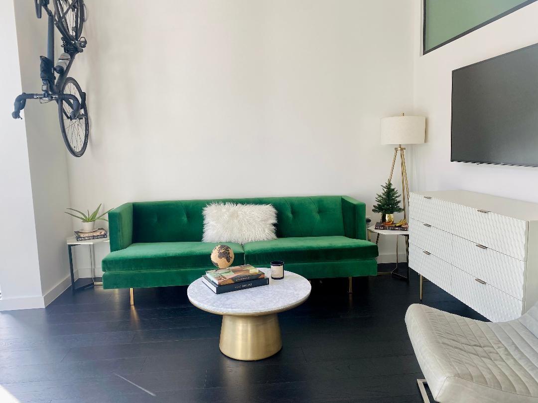 800 Embassy Dr # 523, Austin, TX 78702