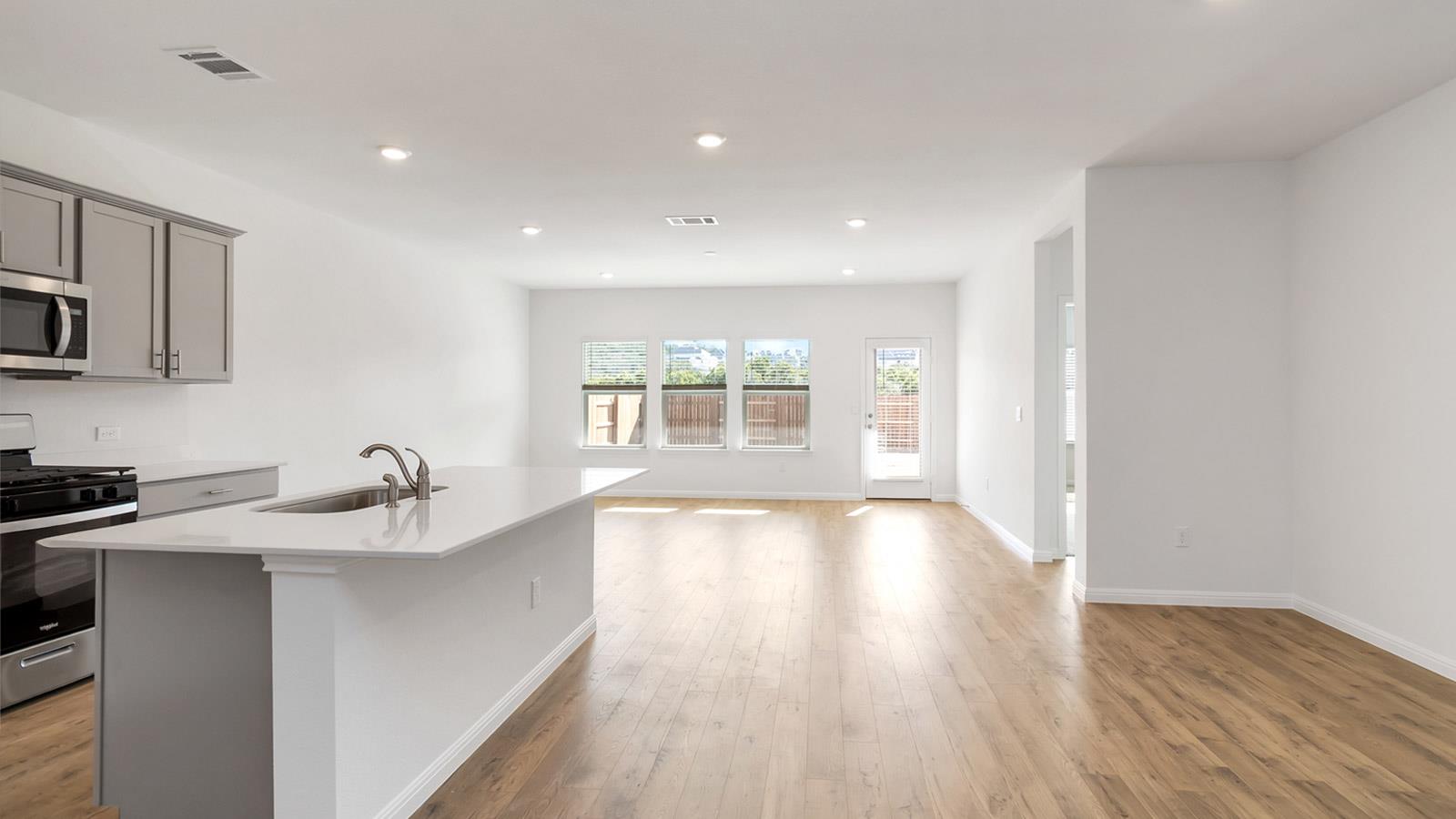 1916 Gold Dust Trl, Leander, TX 78641