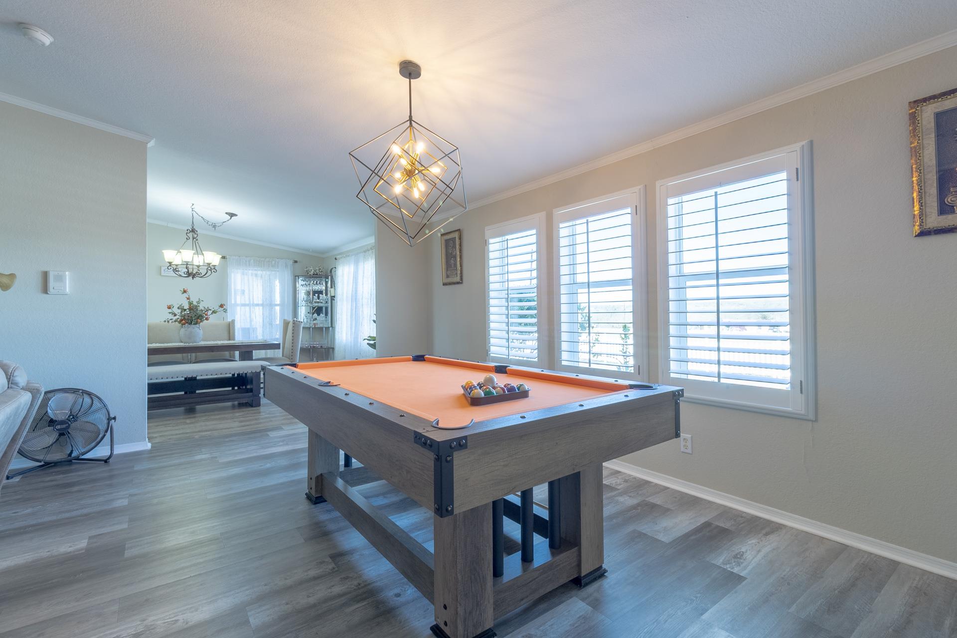 546 Texas Oak Dr, Cedar Creek, TX 78612