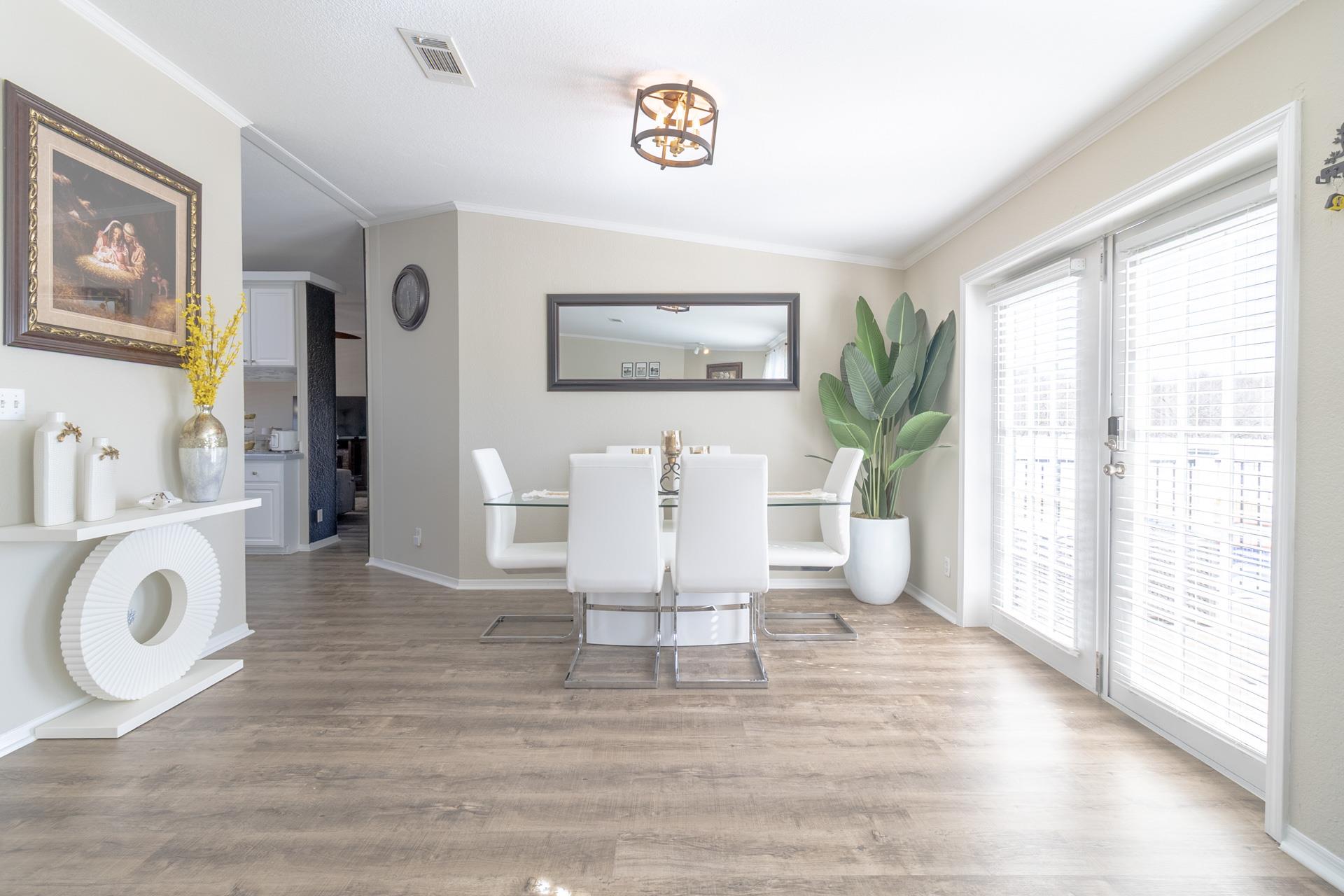 546 Texas Oak Dr, Cedar Creek, TX 78612