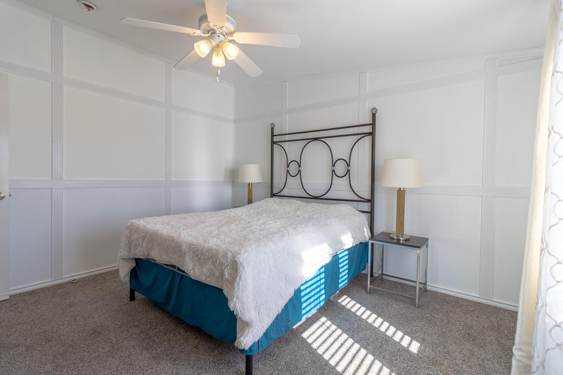 546 Texas Oak Dr, Cedar Creek, TX 78612