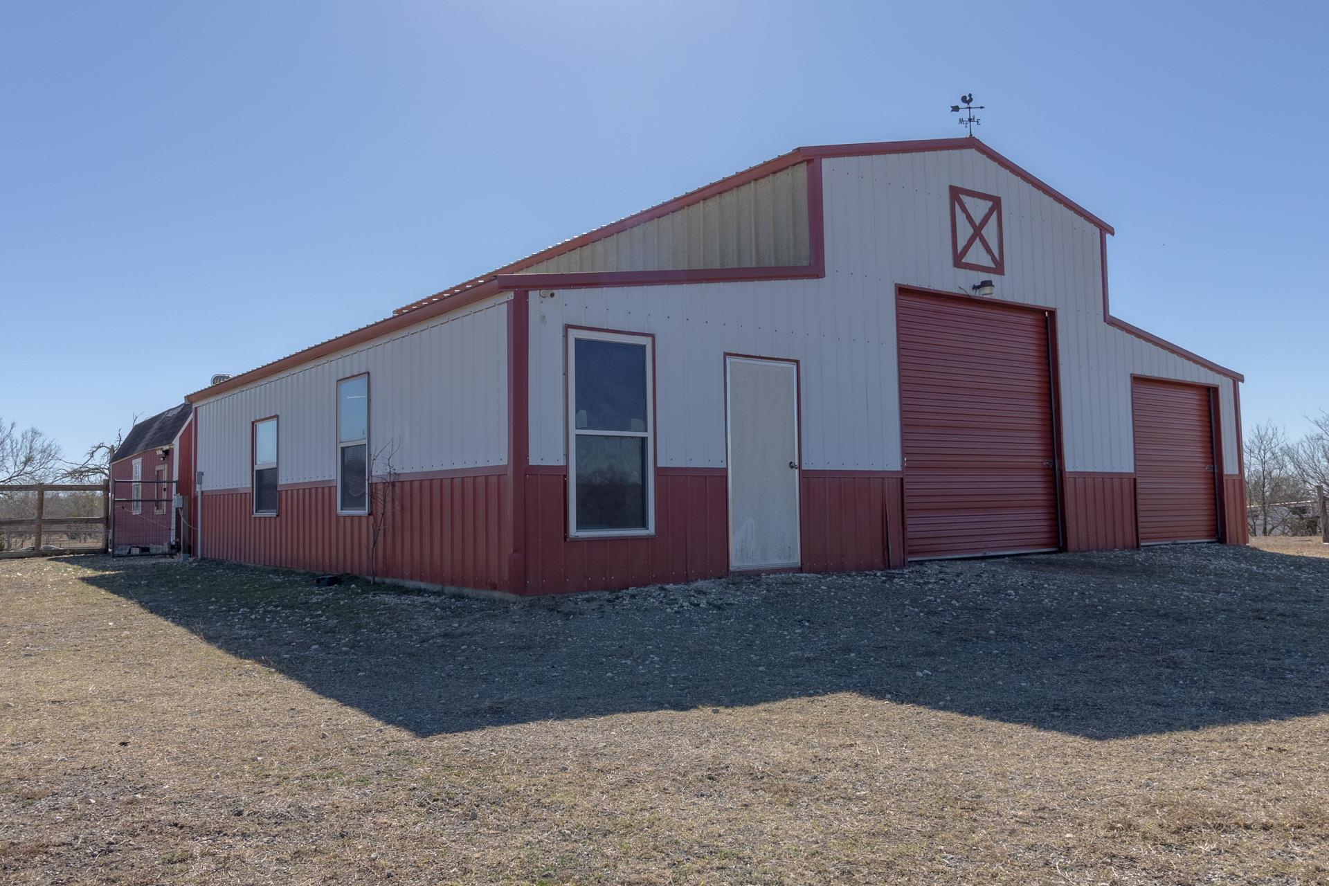 546 Texas Oak Dr, Cedar Creek, TX 78612