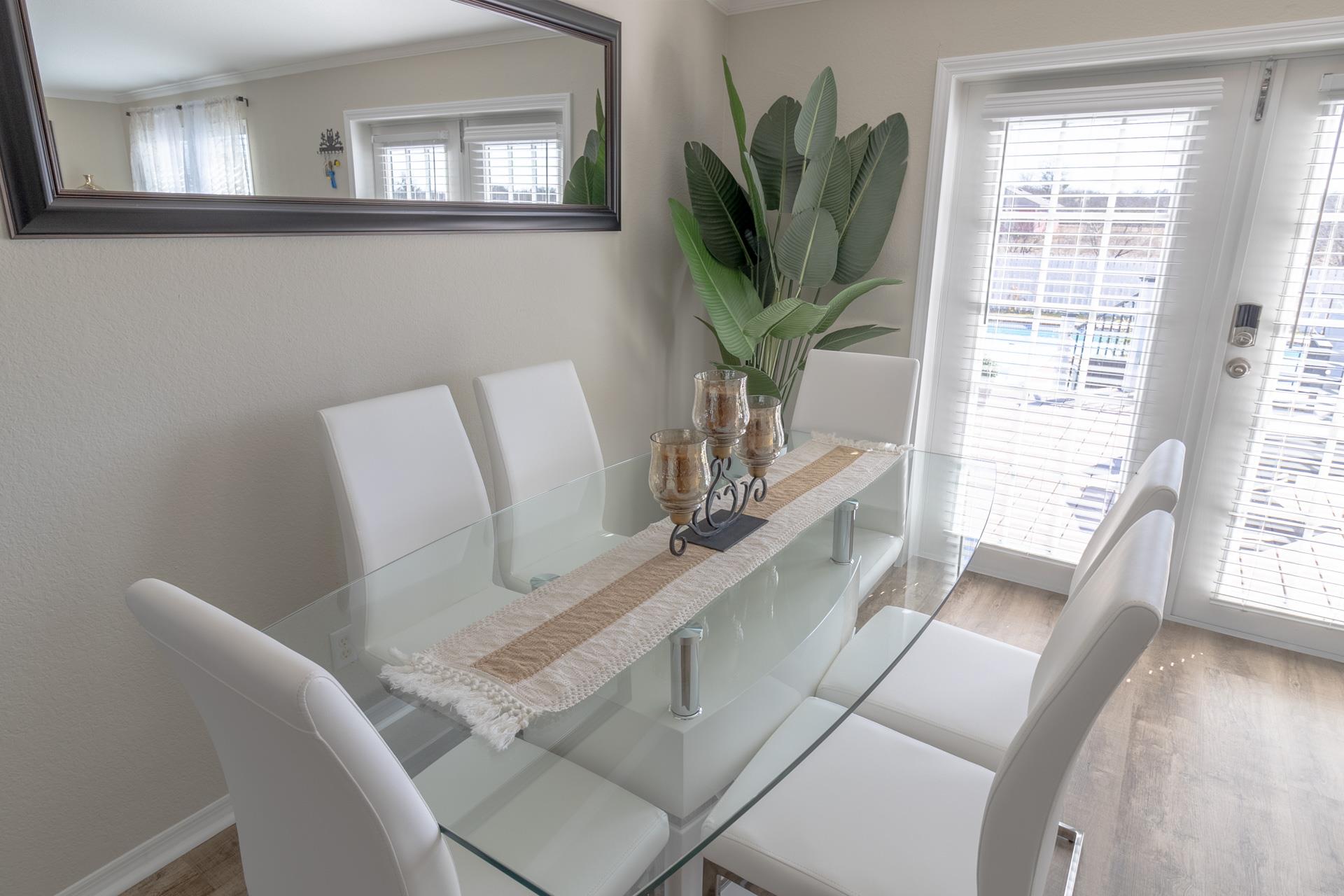 546 Texas Oak Dr, Cedar Creek, TX 78612