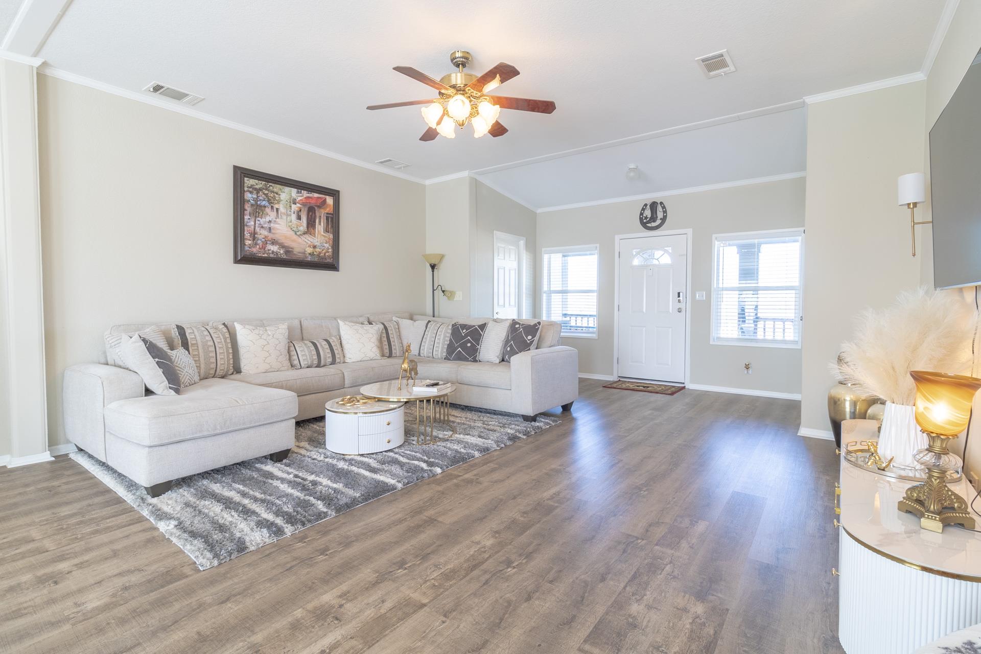 546 Texas Oak Dr, Cedar Creek, TX 78612