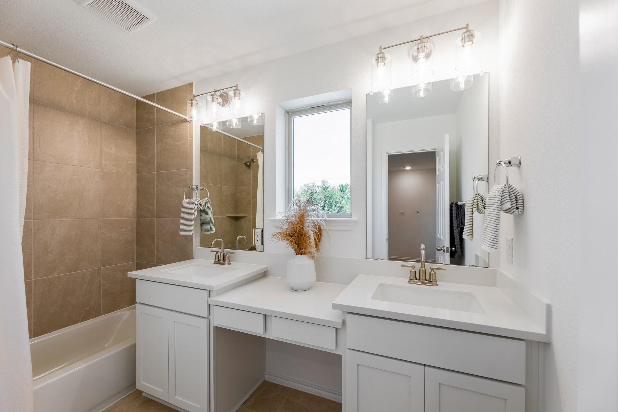 102 Tesla Cir, Round Rock, TX 78681