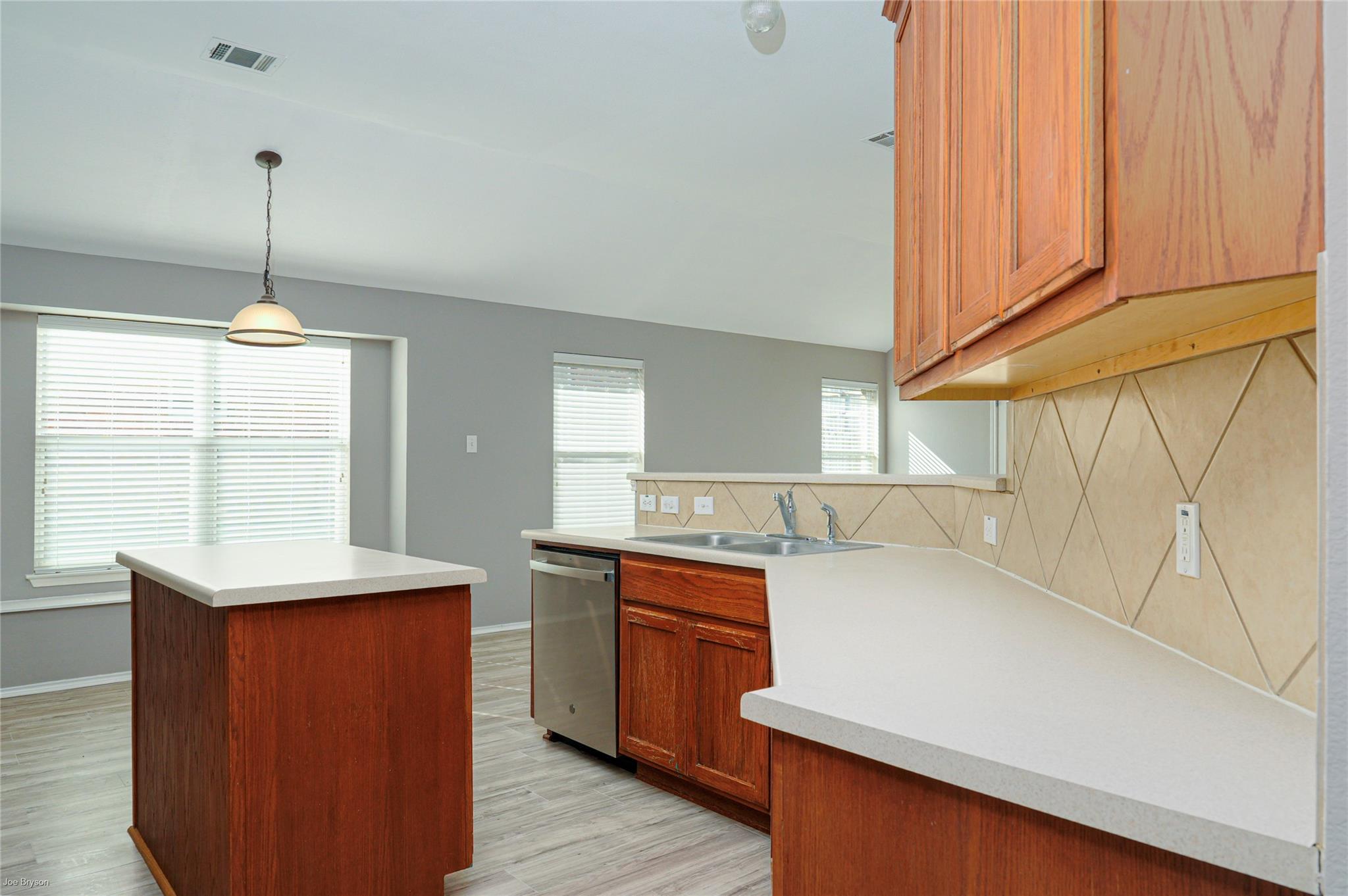 249 Ashwood N, Kyle, TX 78640