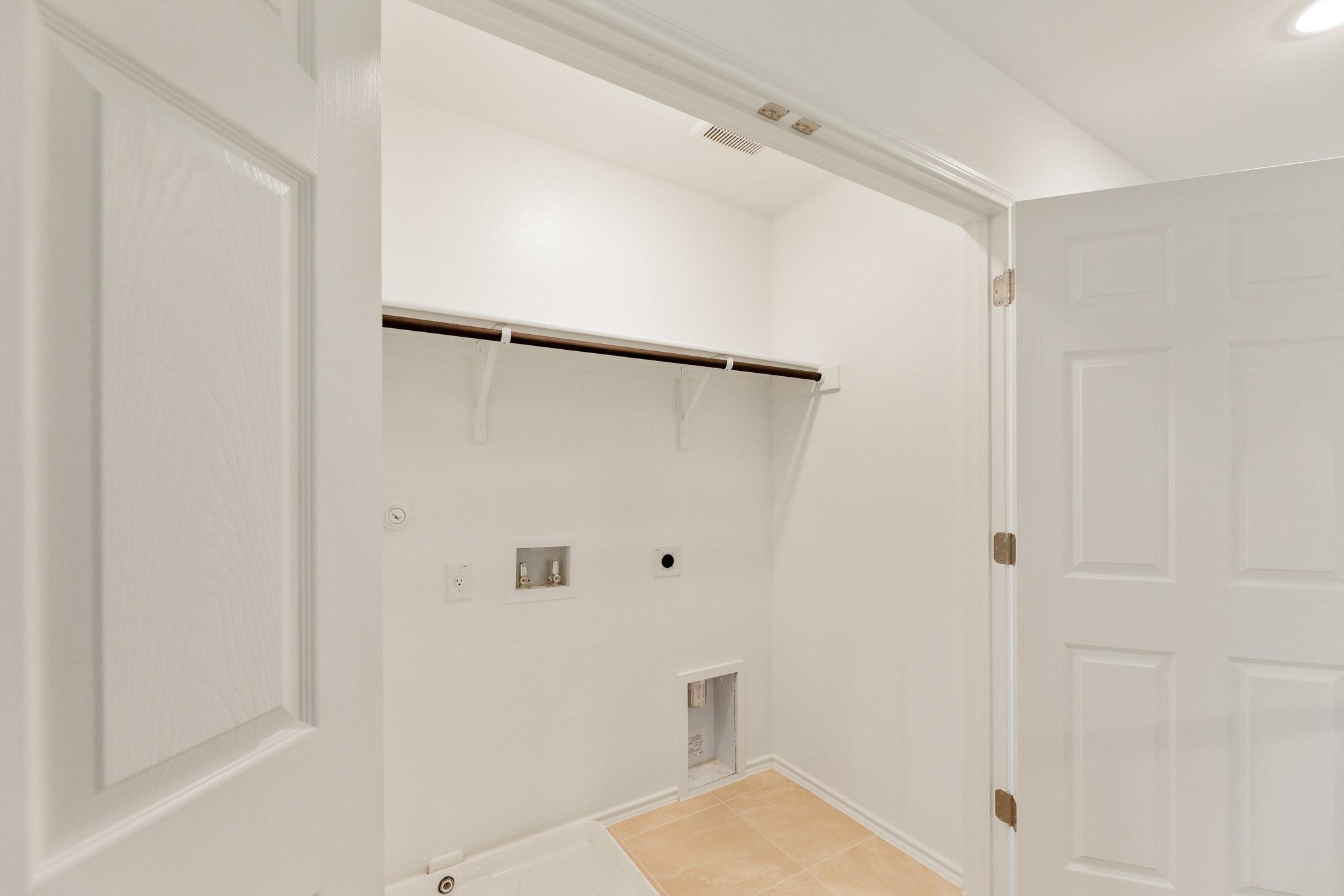 104 Tesla Cir, Round Rock, TX 78681