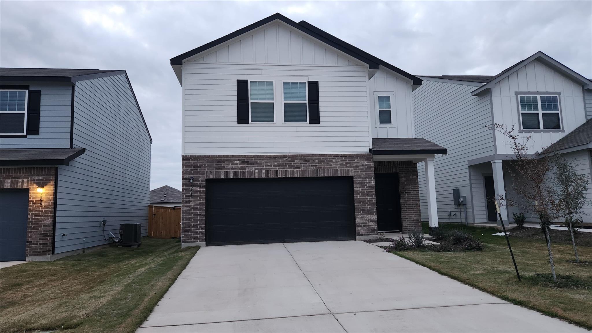 384 Enforcer Loop, Jarrell, TX 76537