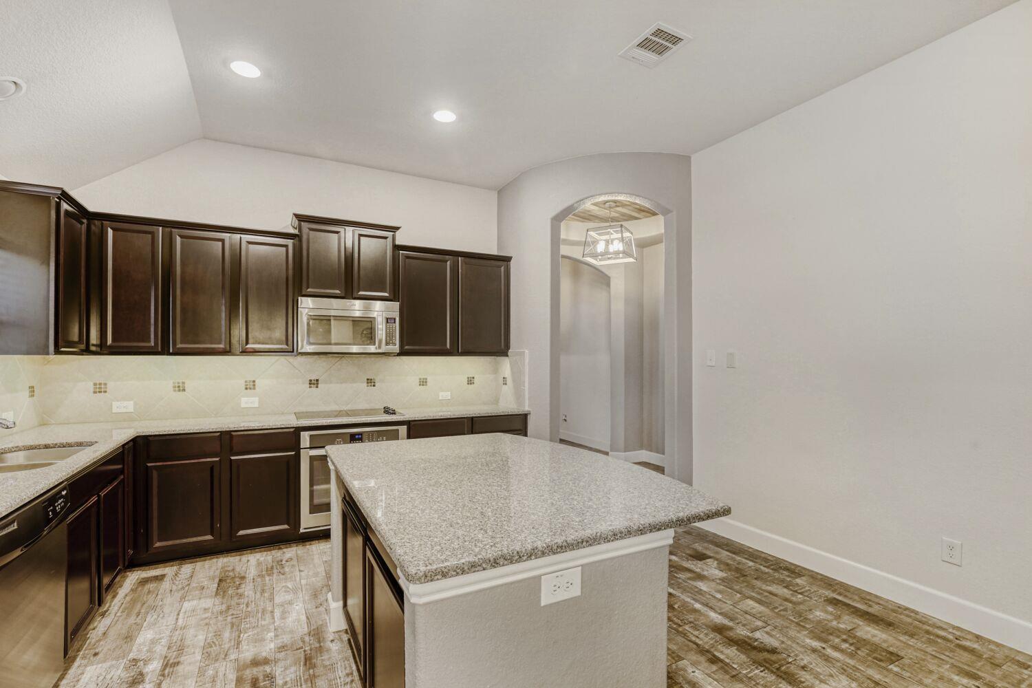 1813 Chimney Dr, Leander, TX 78641