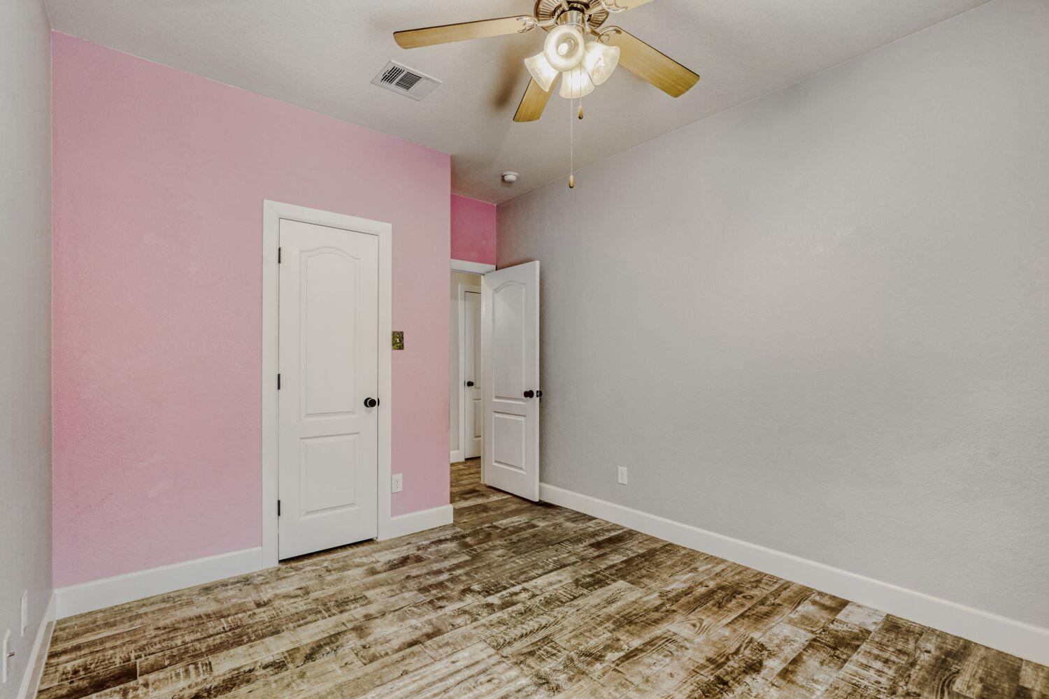 1813 Chimney Dr, Leander, TX 78641