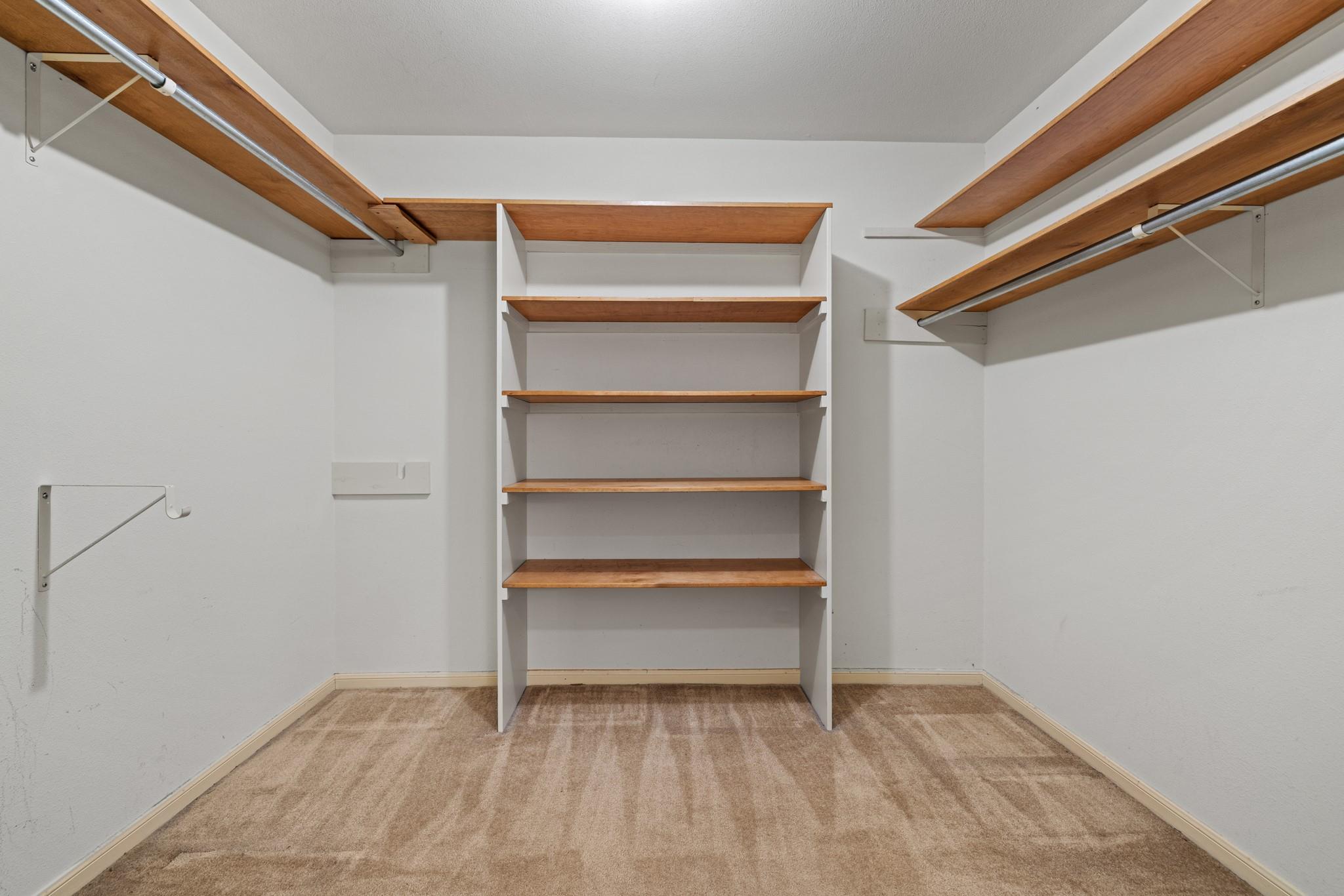 108 Tanglewood Dr, Fredericksburg, TX 78624