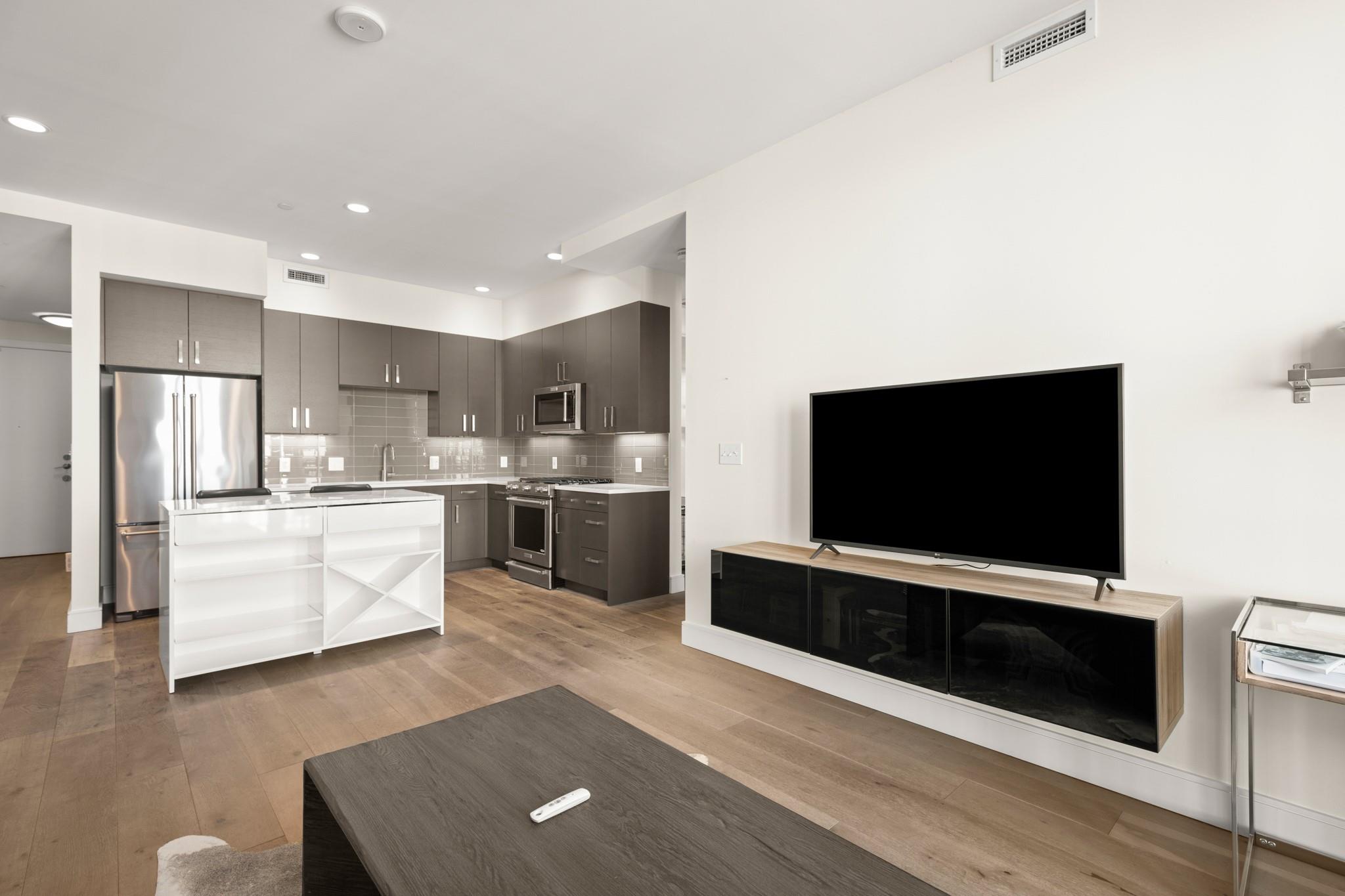 222 West Ave # 2012, Austin, TX 78701