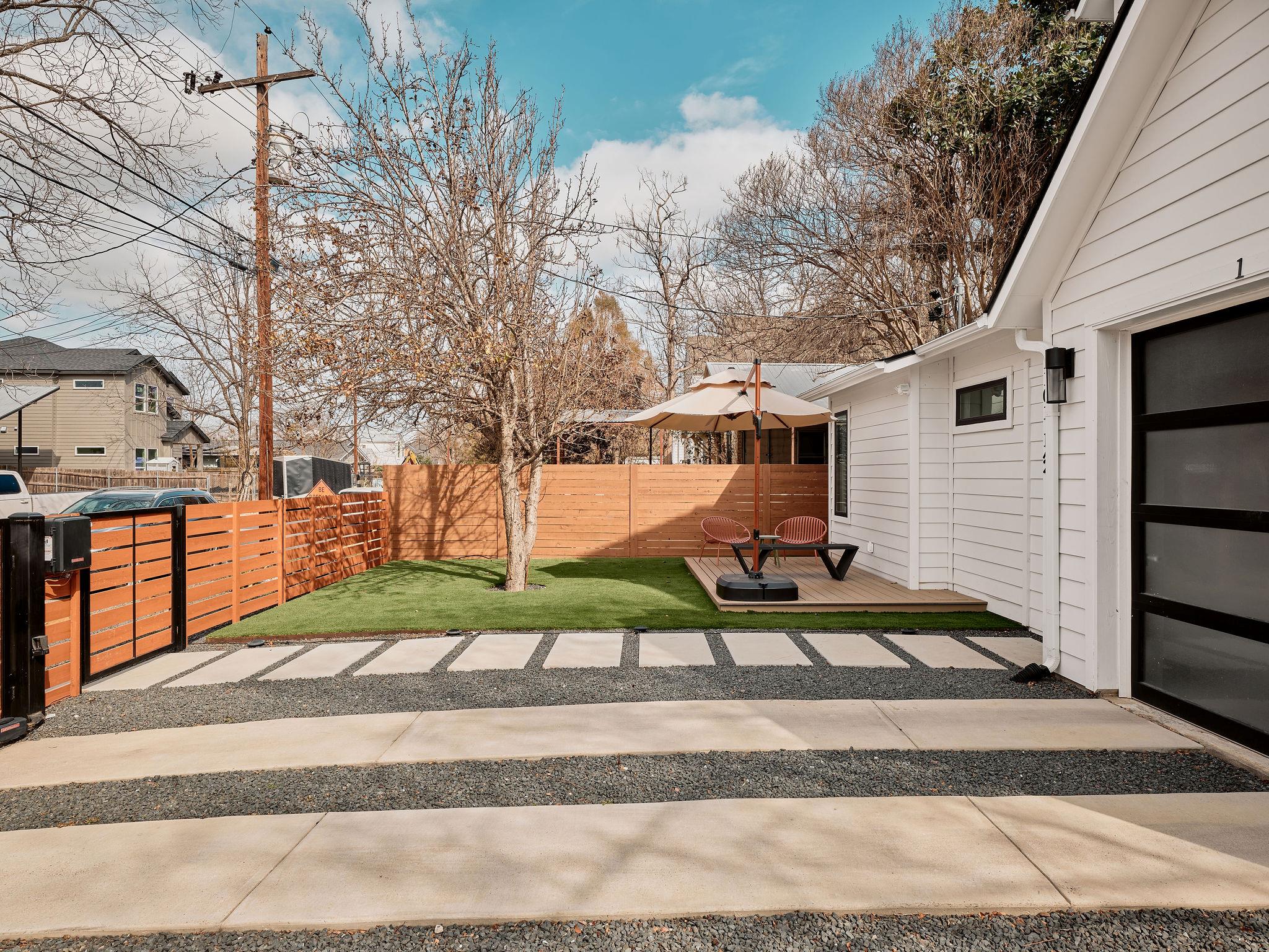 1101 1/2 Fiesta St # 1, Austin, TX 78702