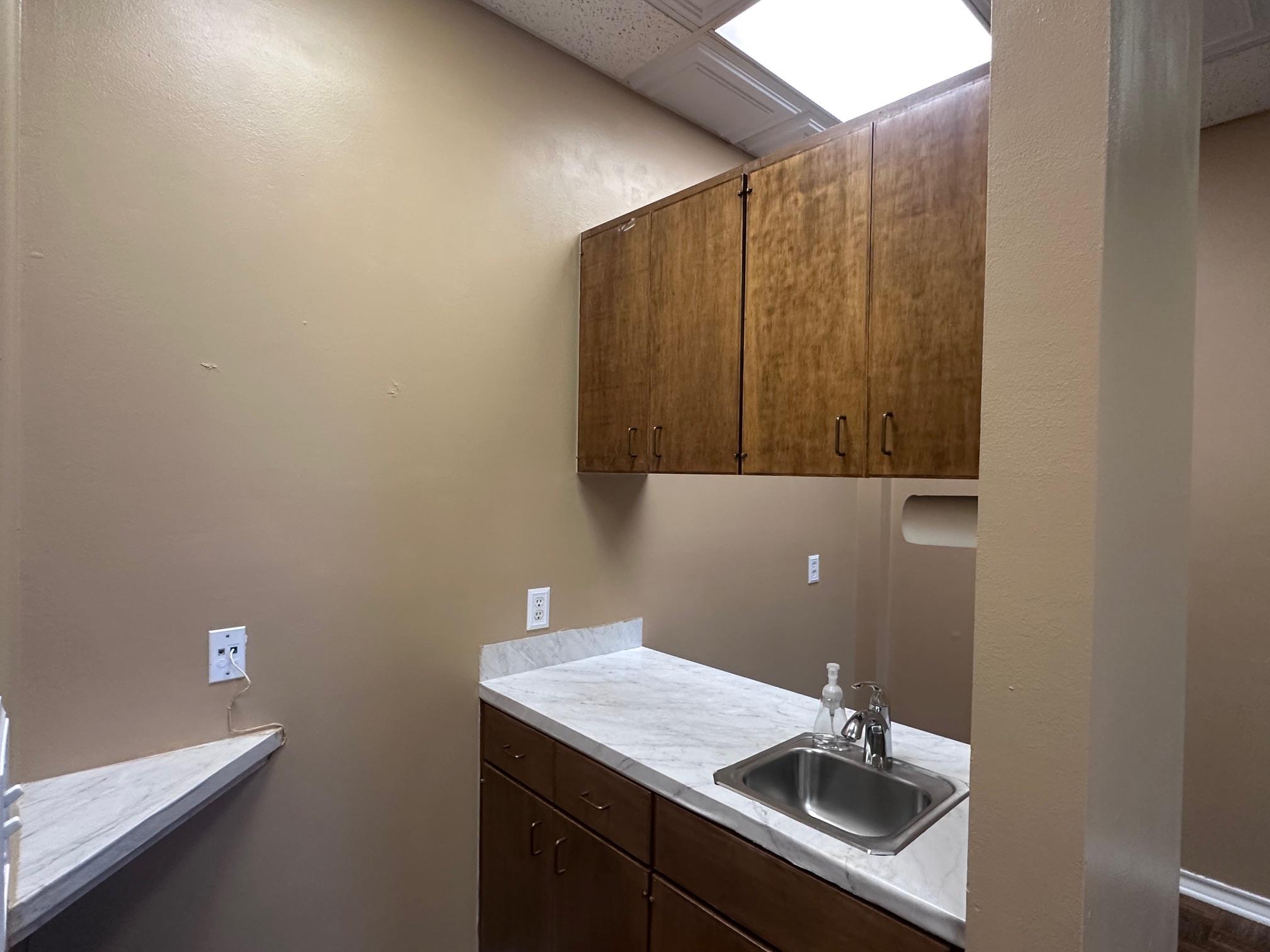 702 Chestnut St St # 106, Bastrop, TX 78602