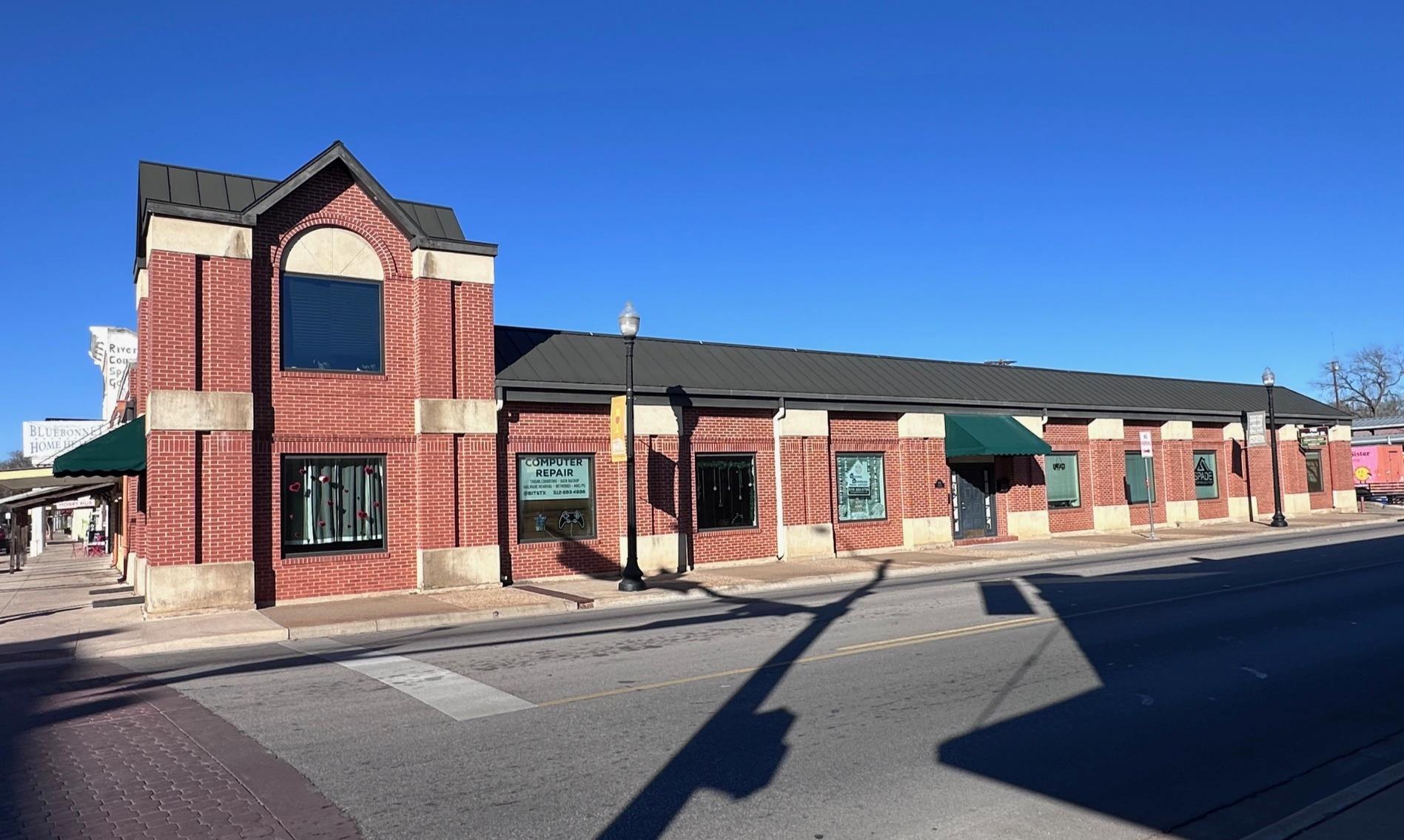 702 Chestnut St St # 106, Bastrop, TX 78602