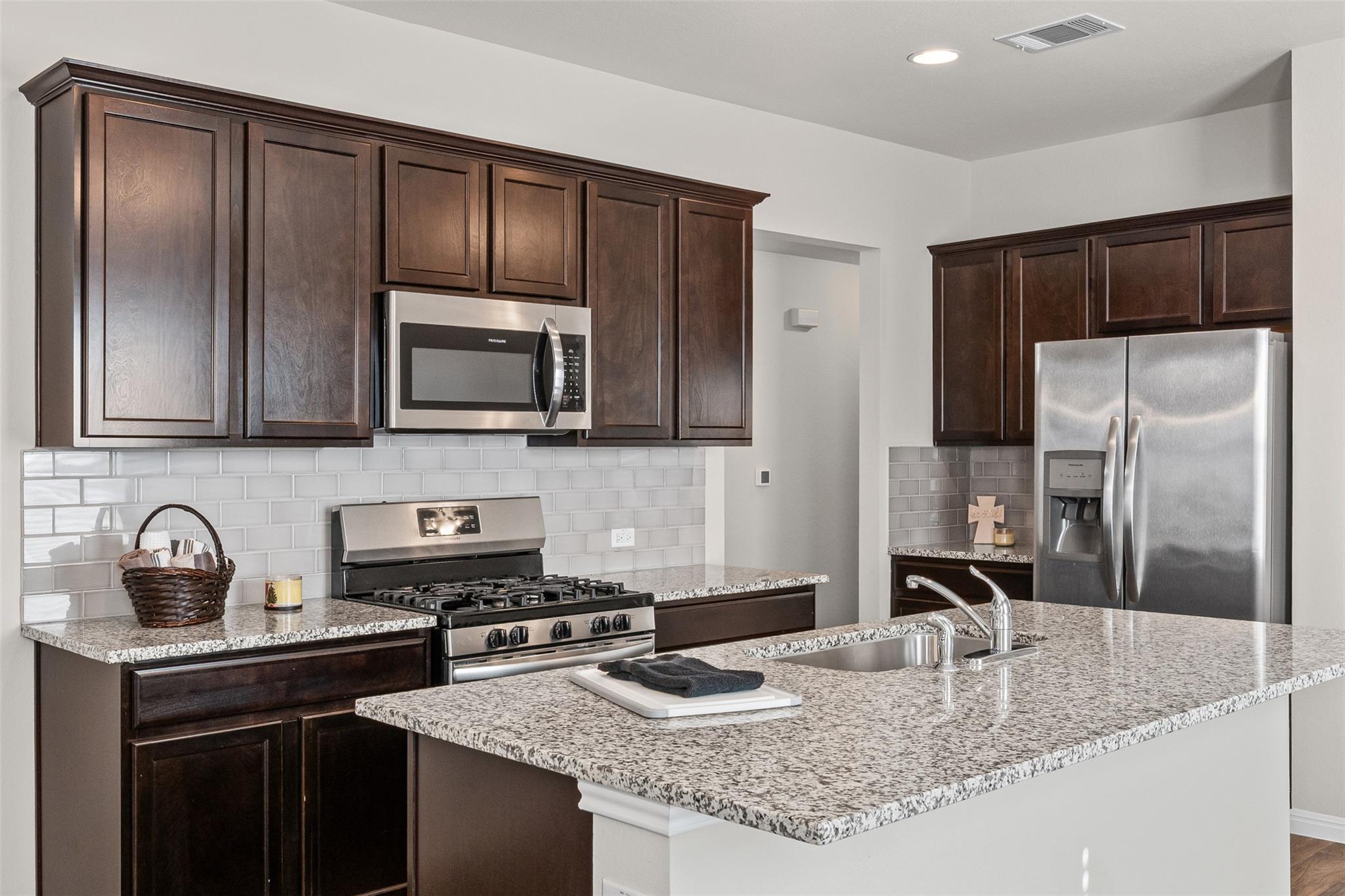 132 Dunlin Ln, Leander, TX 78641