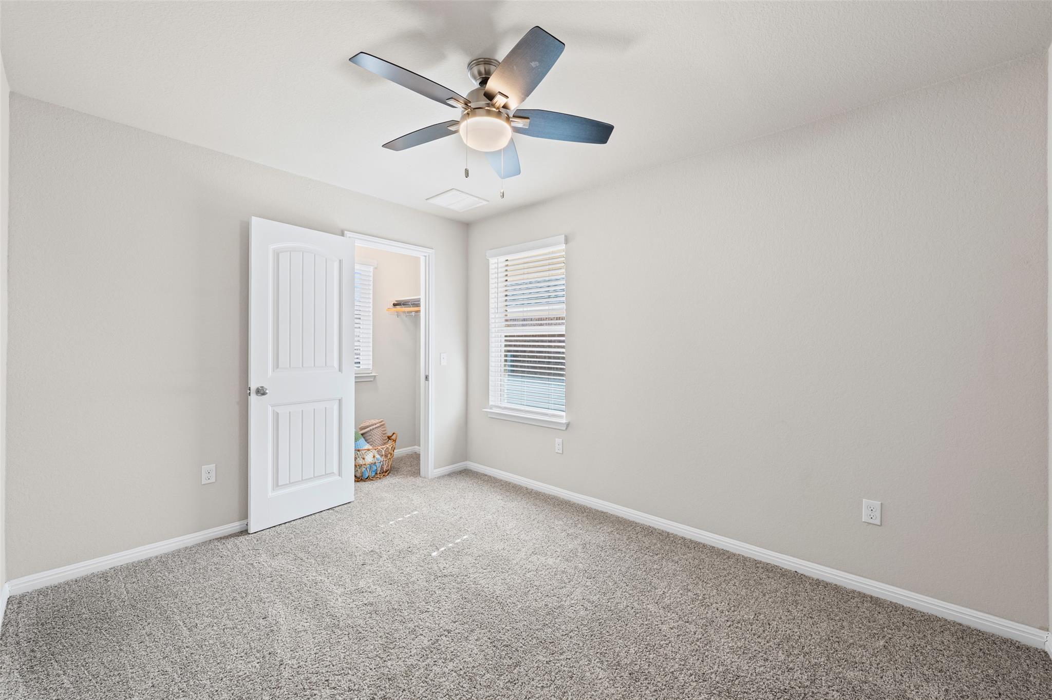 132 Dunlin Ln, Leander, TX 78641