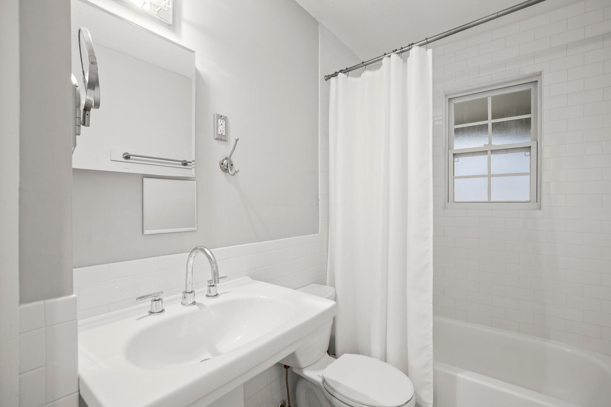 3307 Garden Villa Ln, Austin, TX 78704