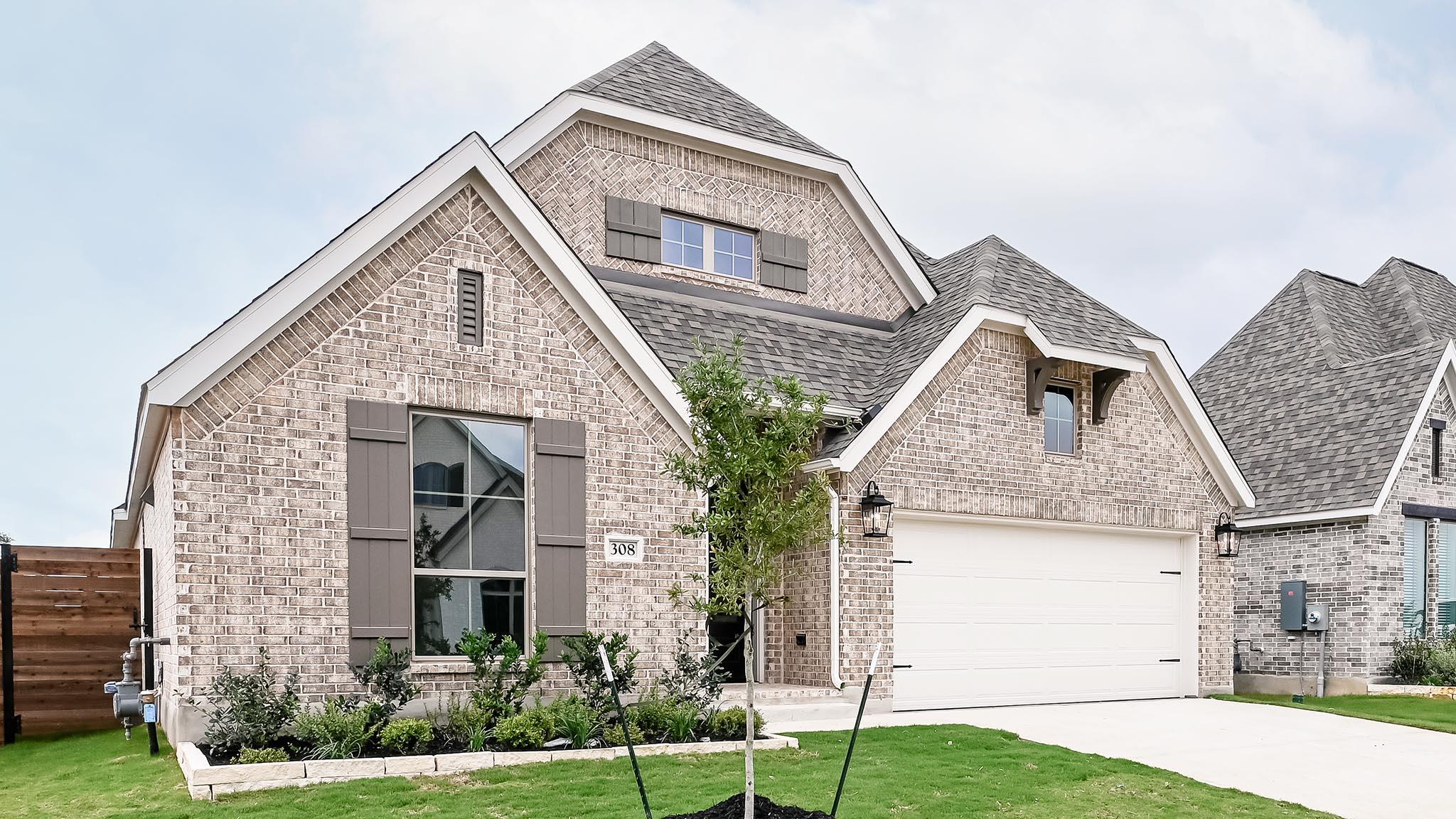 308 Foxfire Cv, Lockhart, TX 78644