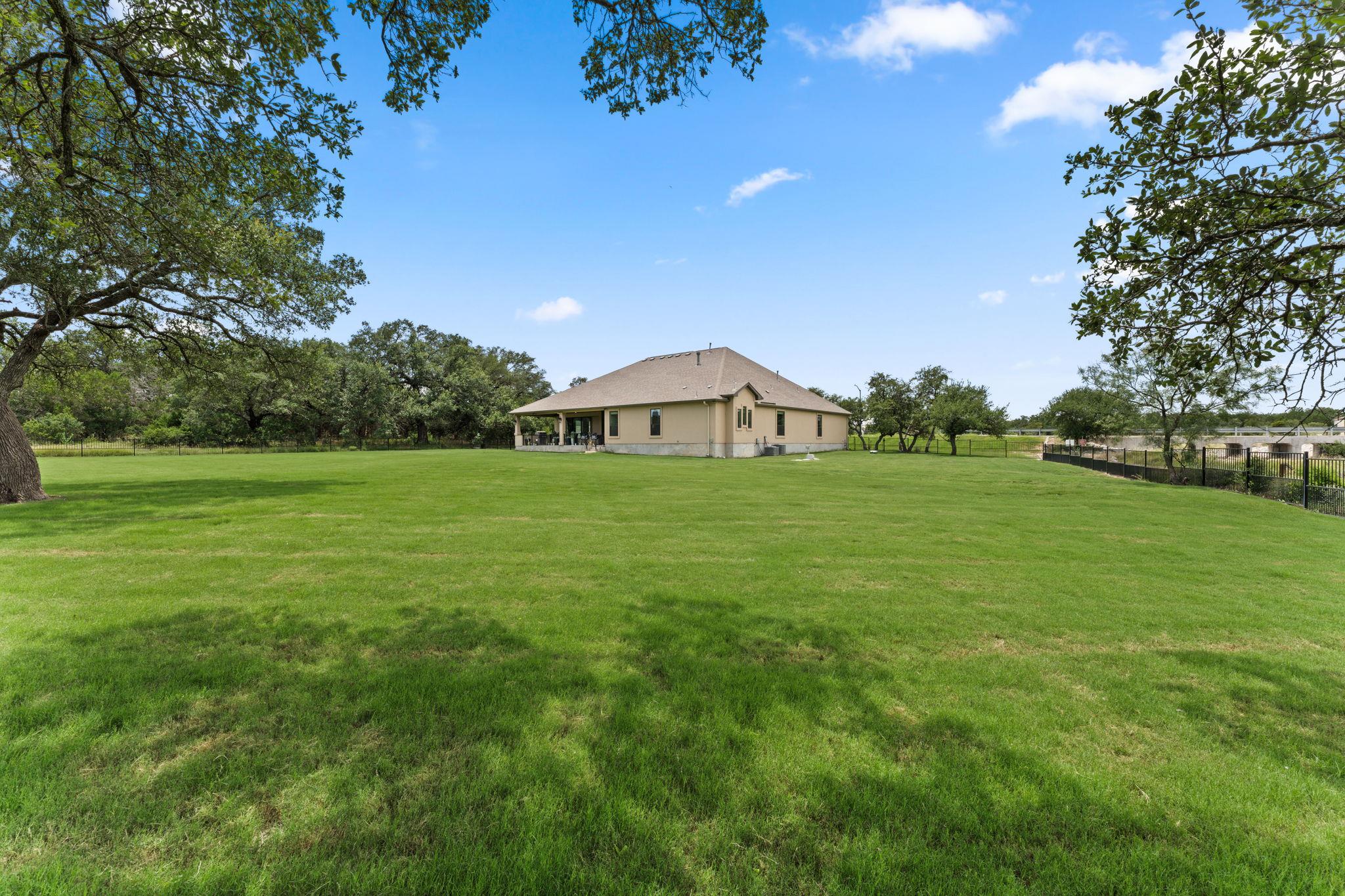705 Spicewood Trails Dr, Spicewood, TX 78669
