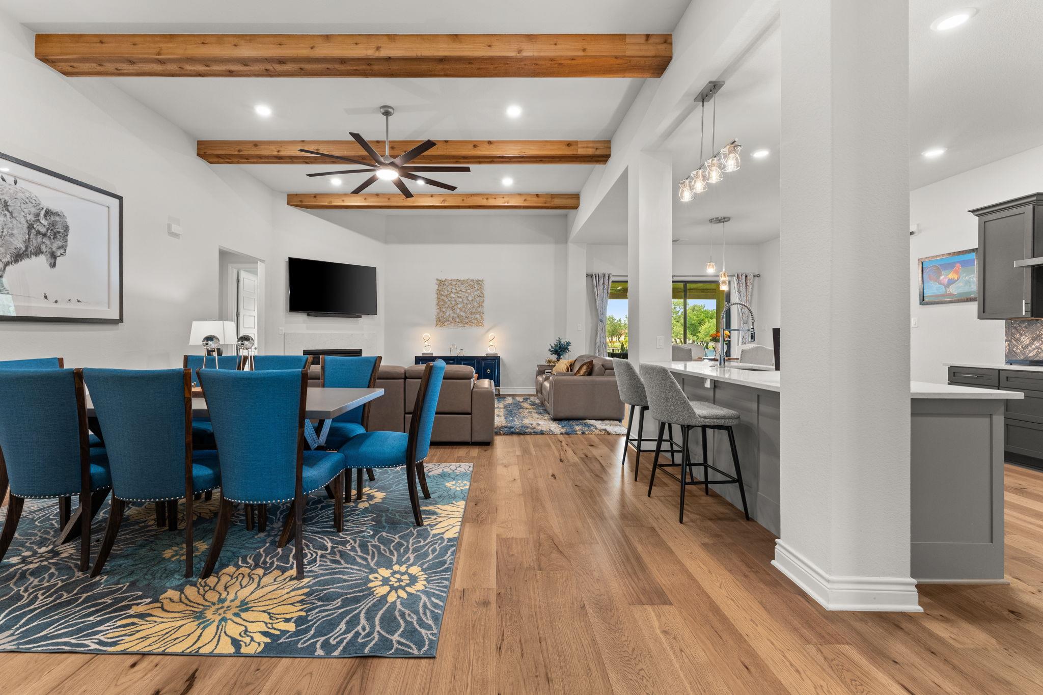 705 Spicewood Trails Dr, Spicewood, TX 78669