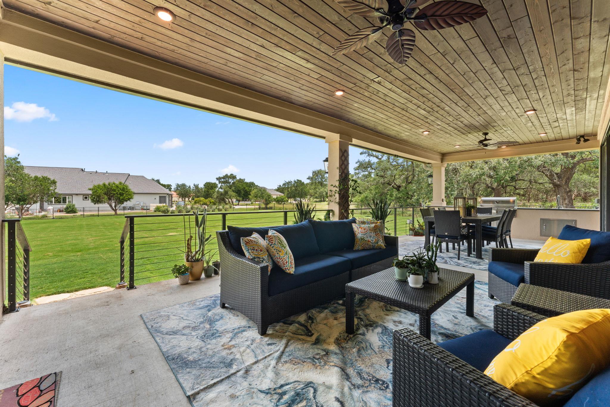 705 Spicewood Trails Dr, Spicewood, TX 78669