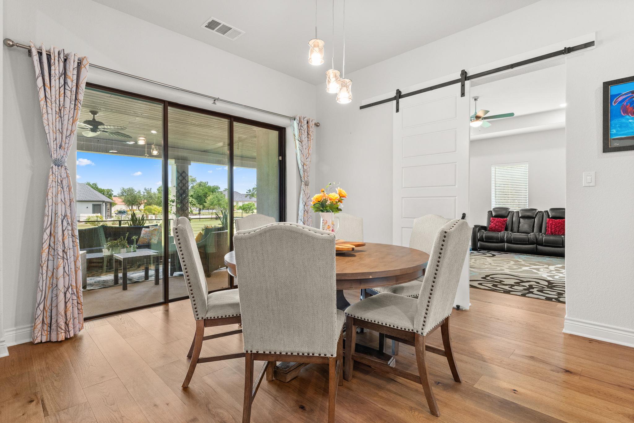 705 Spicewood Trails Dr, Spicewood, TX 78669