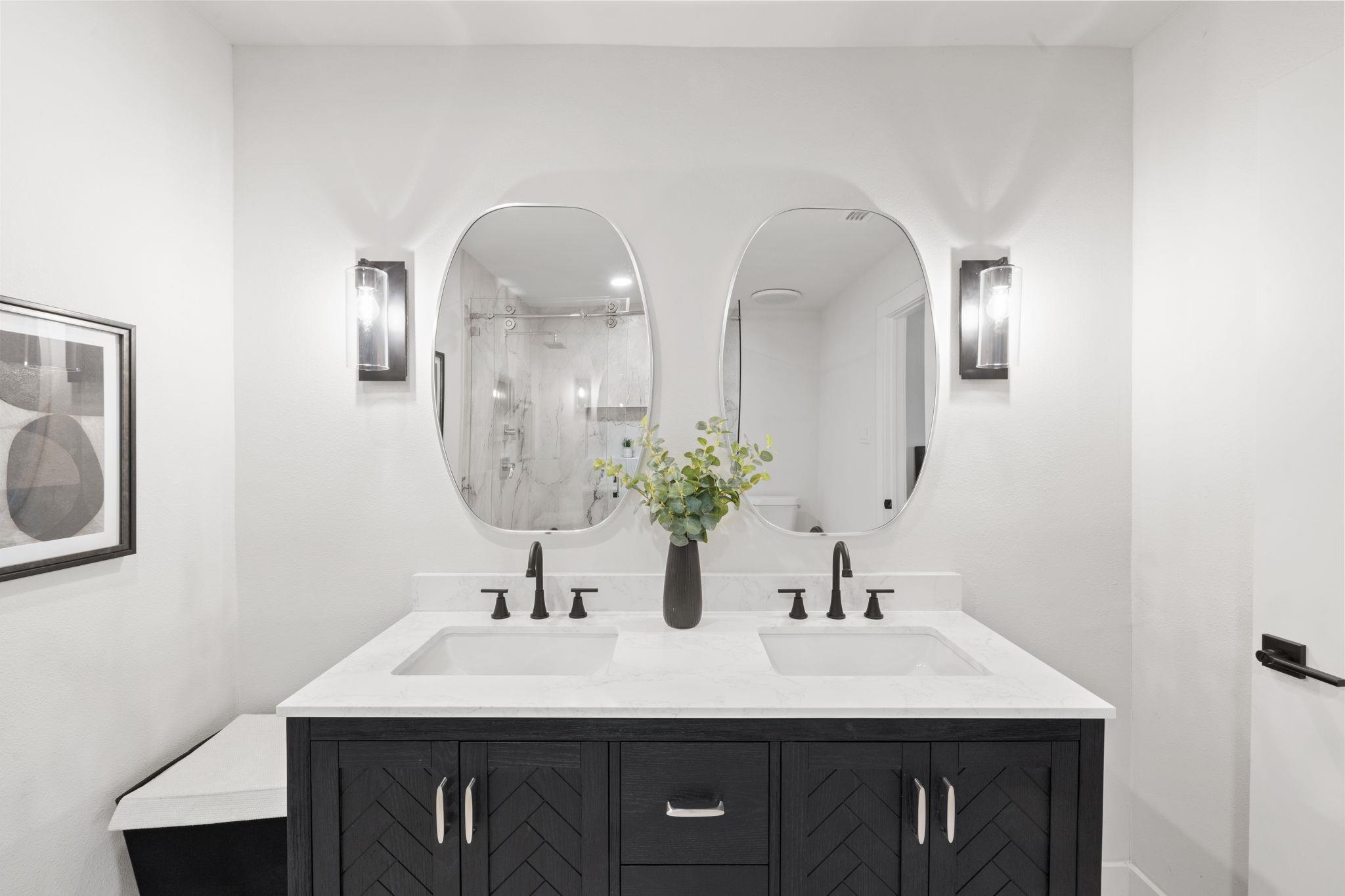 9420 Shady Oaks Dr, Austin, TX 78729