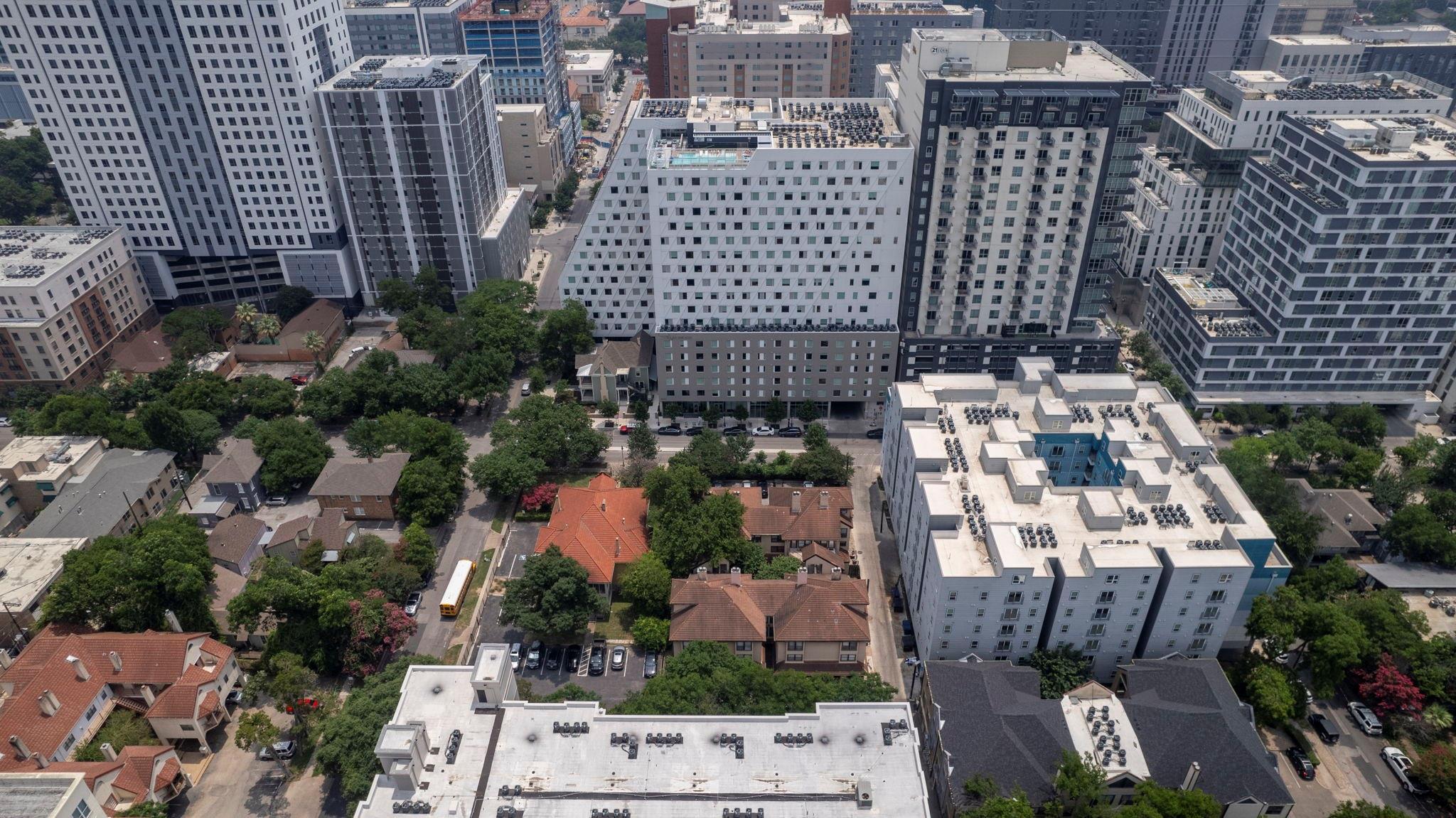 2110 Rio Grande St # 207, Austin, TX 78705