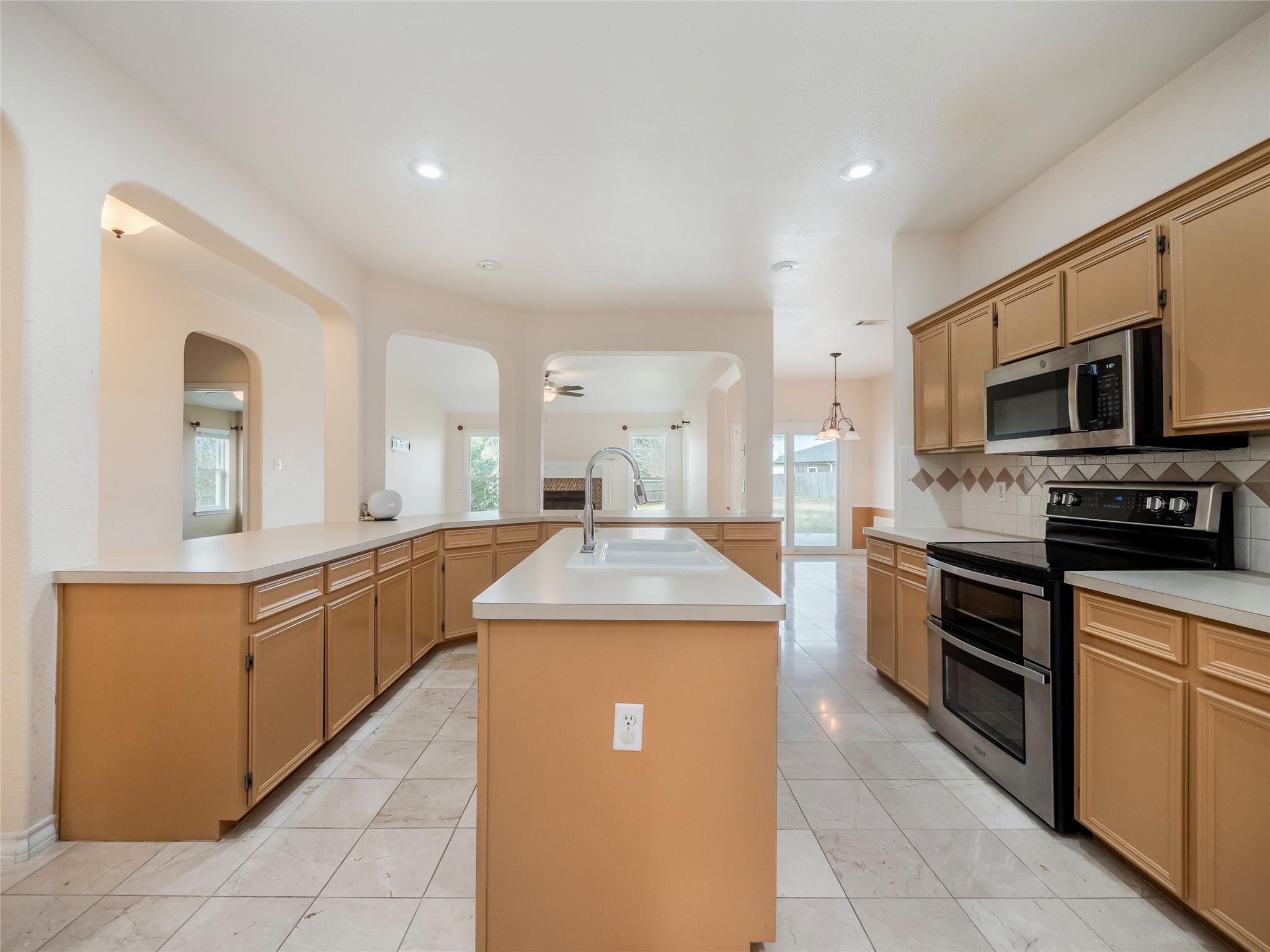 2210 Calumet Dr, Harker Heights, TX 76548