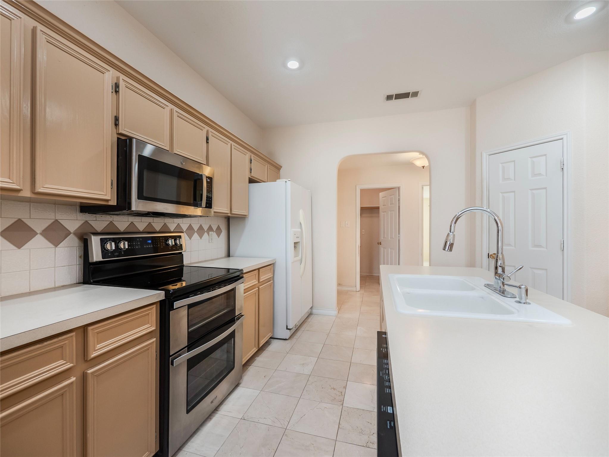 2210 Calumet Dr, Harker Heights, TX 76548