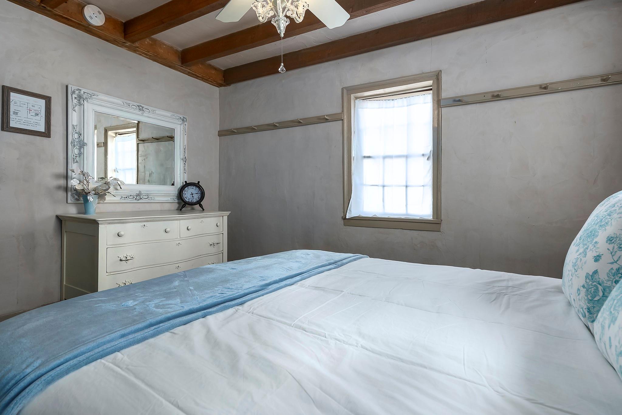 104 Austin St # B, Fredericksburg, TX 78624