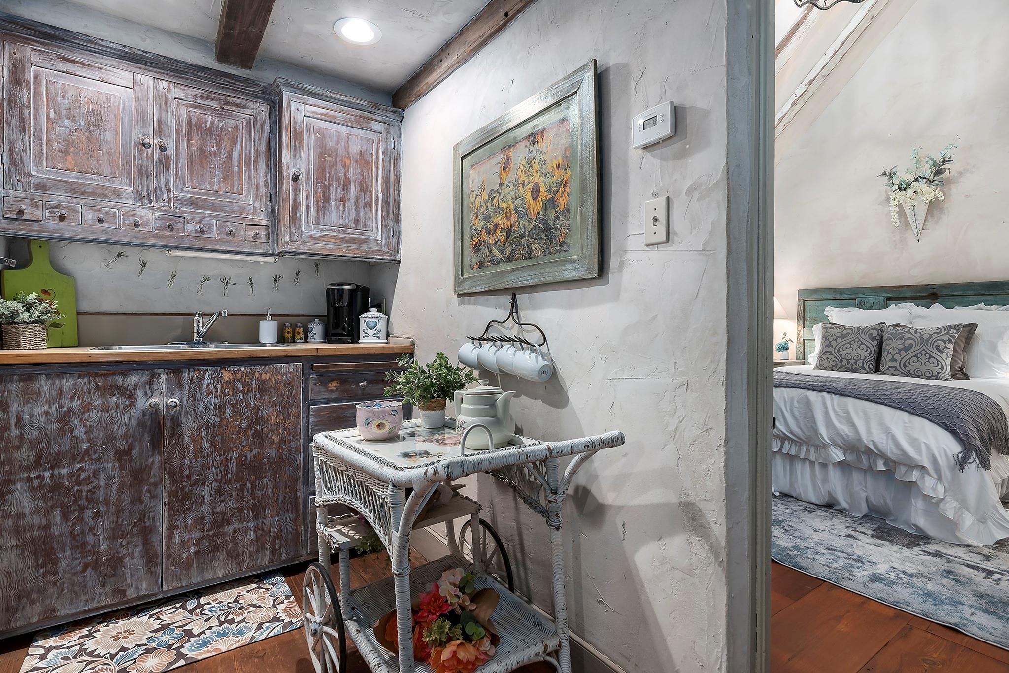 104 Austin St # B, Fredericksburg, TX 78624