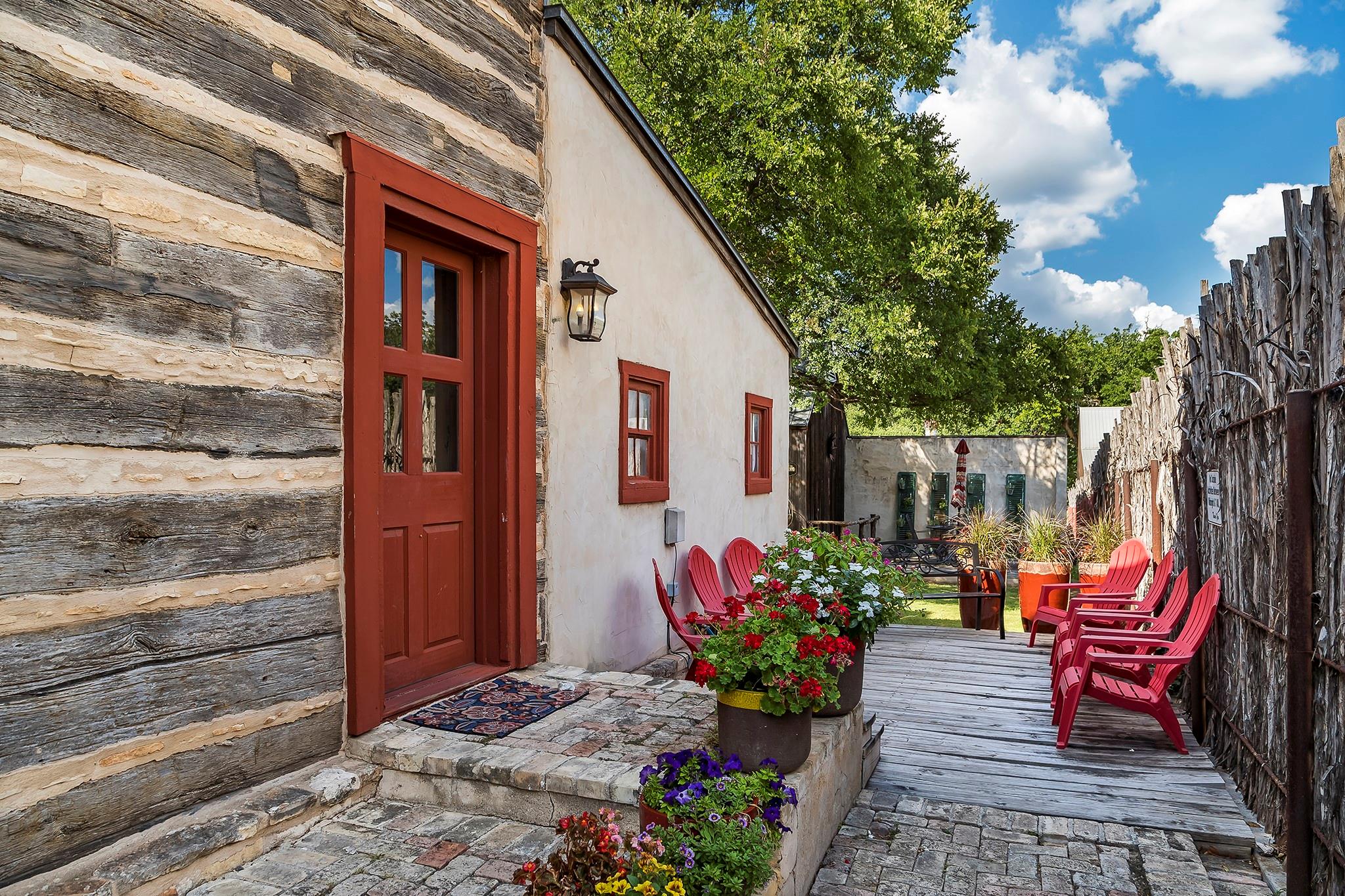 104 Austin St # B, Fredericksburg, TX 78624