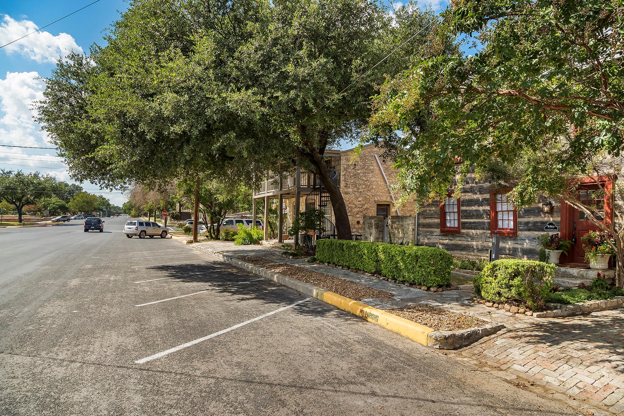 104 Austin St # B, Fredericksburg, TX 78624