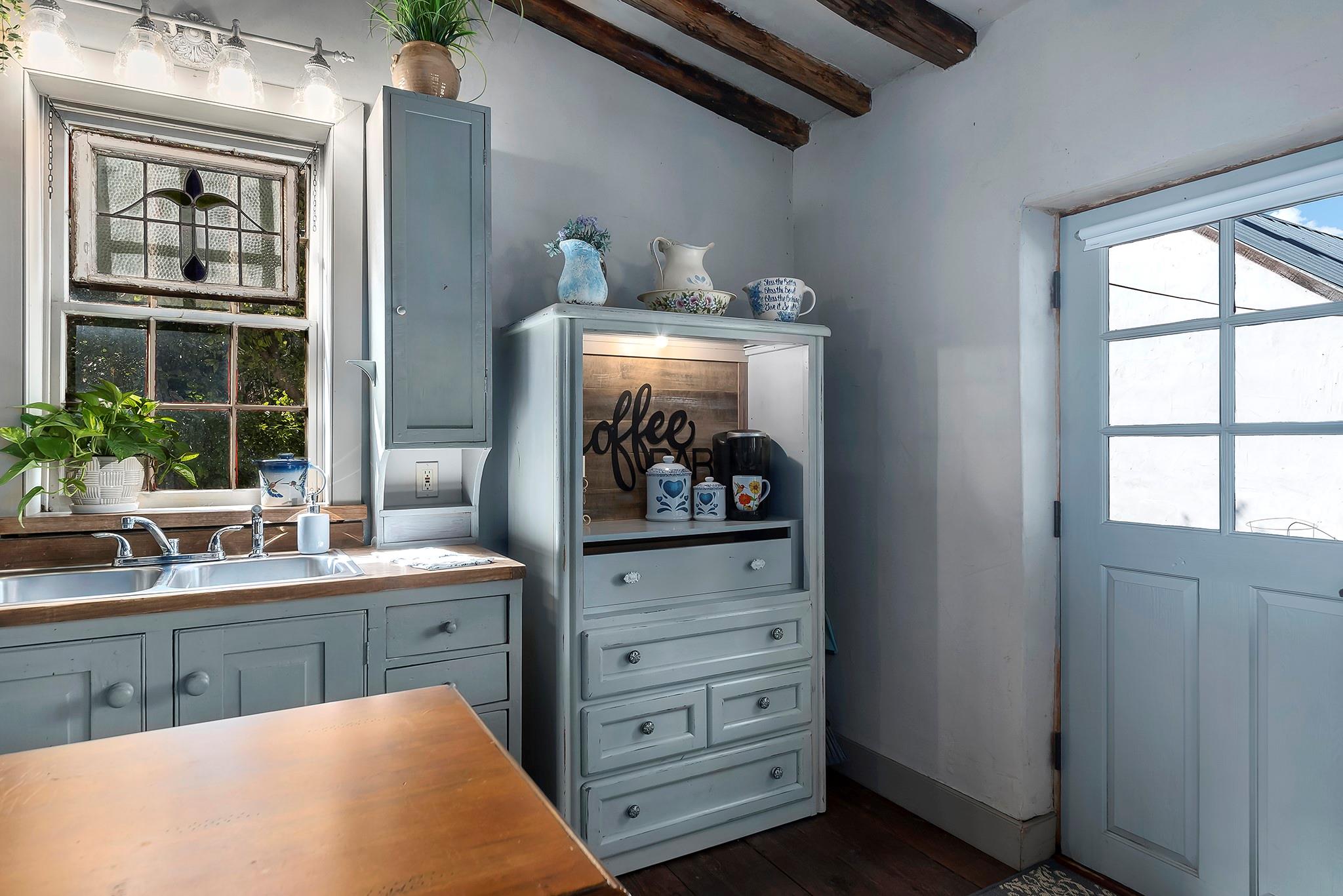 104 Austin St # B, Fredericksburg, TX 78624