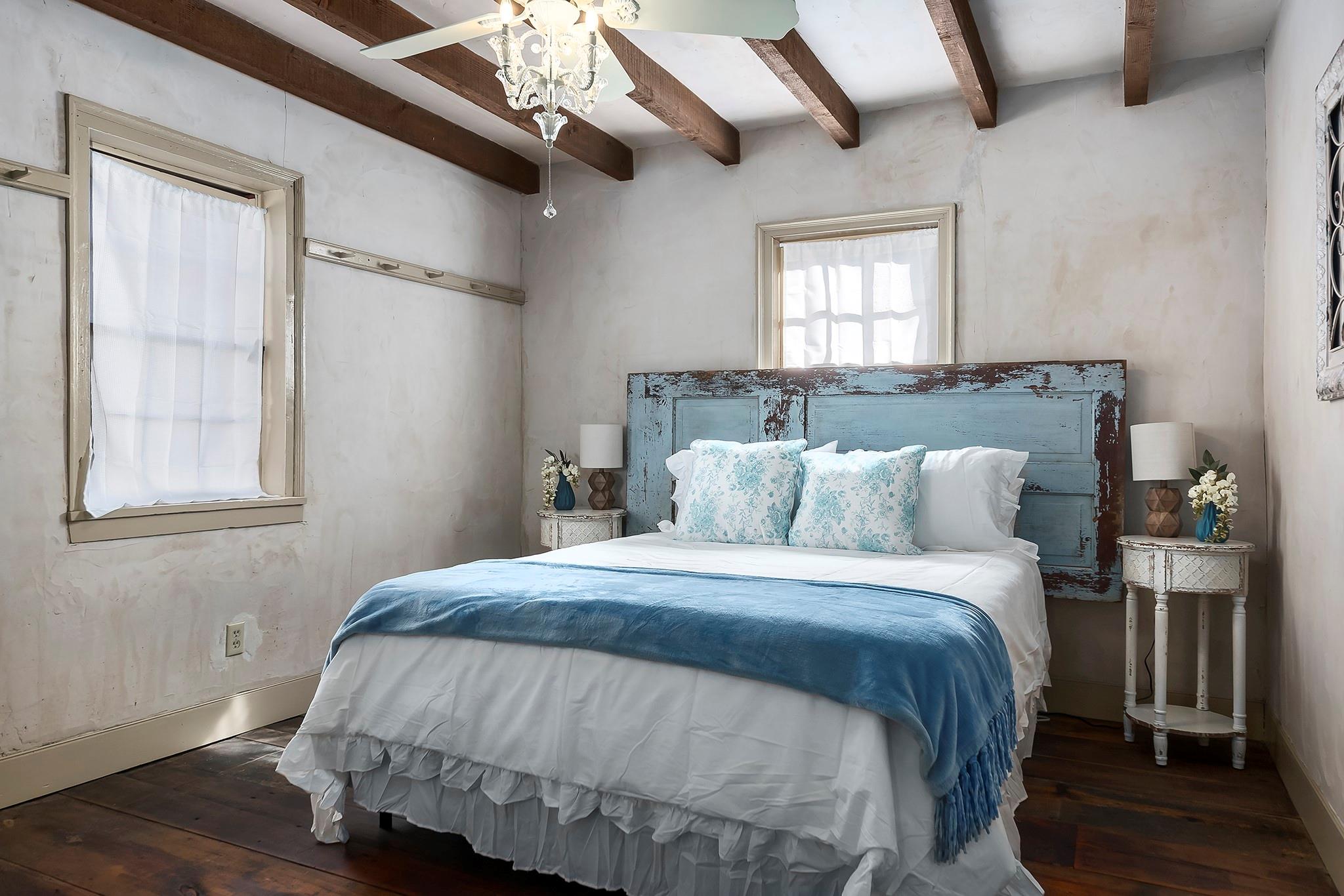 104 Austin St # B, Fredericksburg, TX 78624