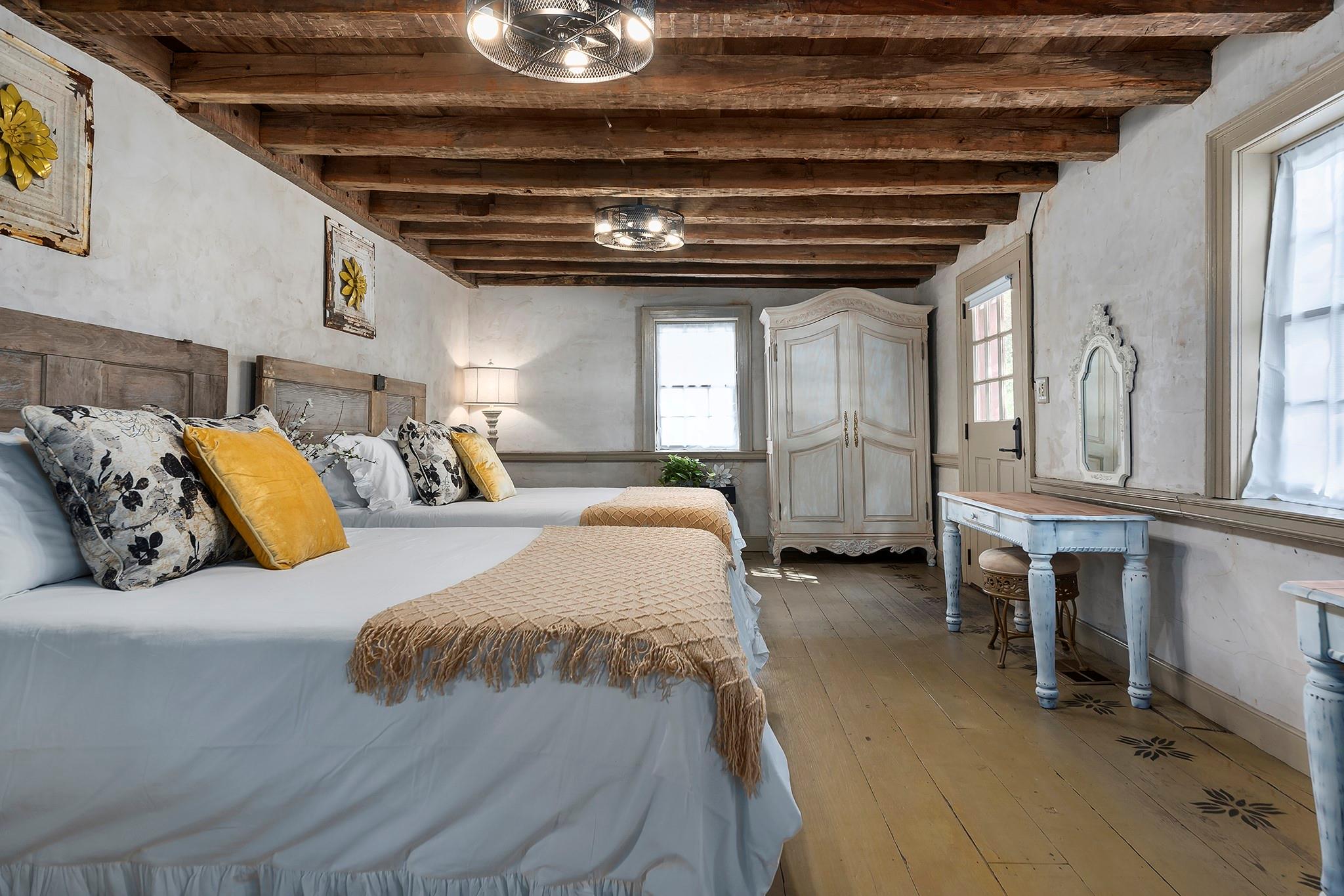 104 Austin St # B, Fredericksburg, TX 78624