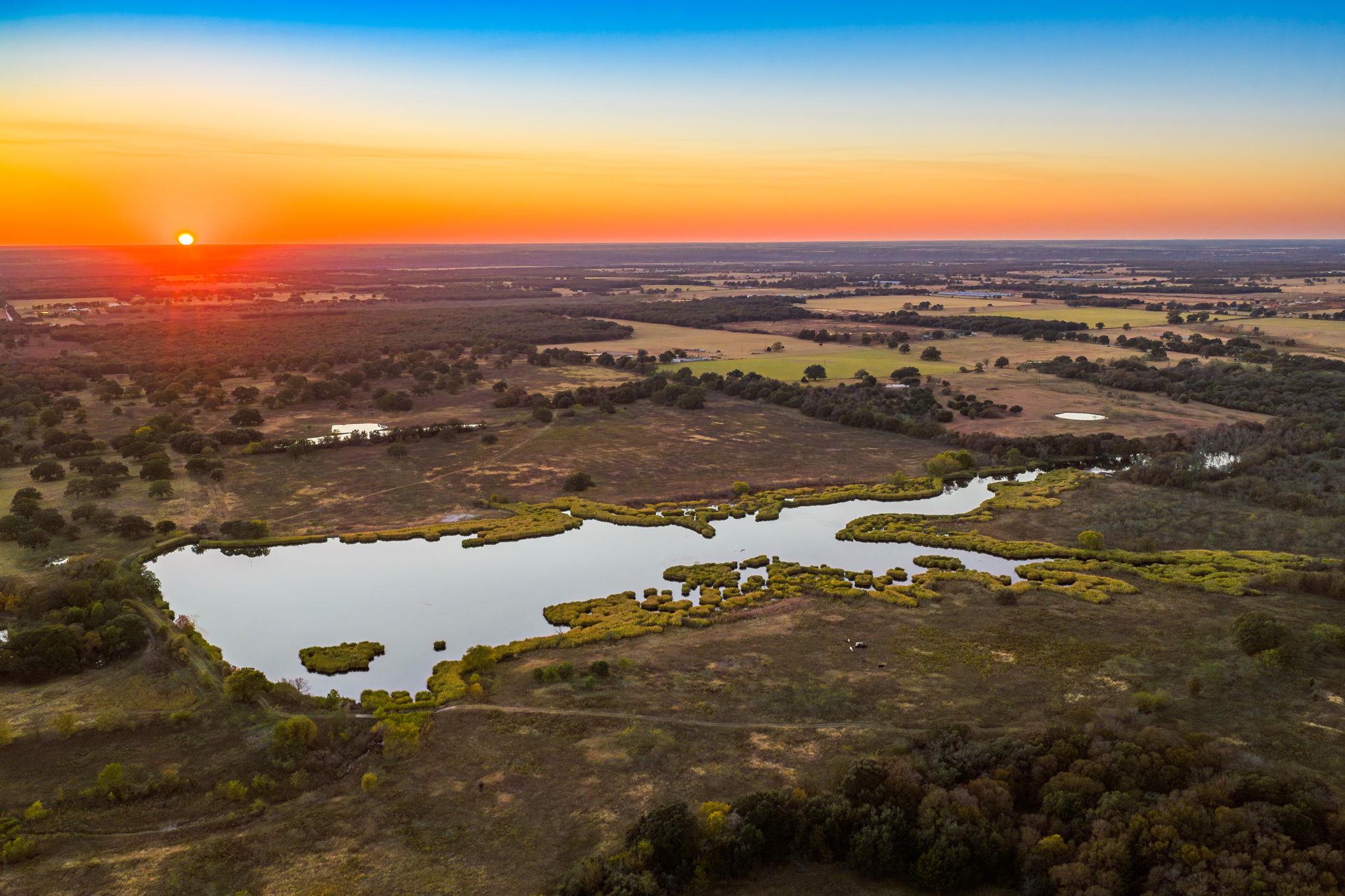 345 Fm 933, Aquilla, TX 76622