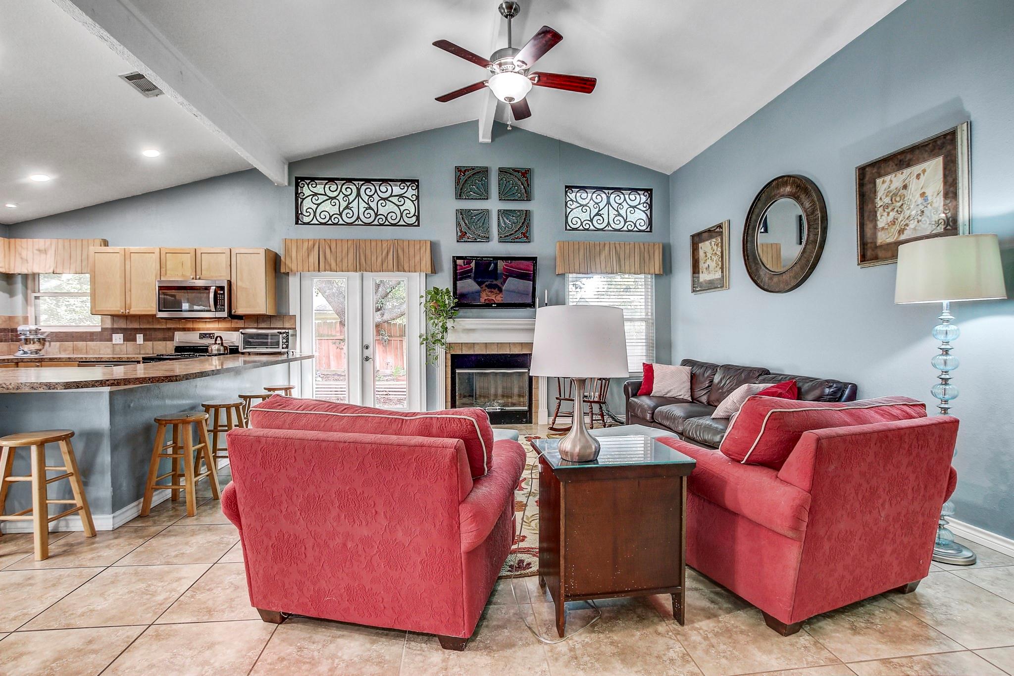 1715 Foxfire Dr, Round Rock, TX 78681