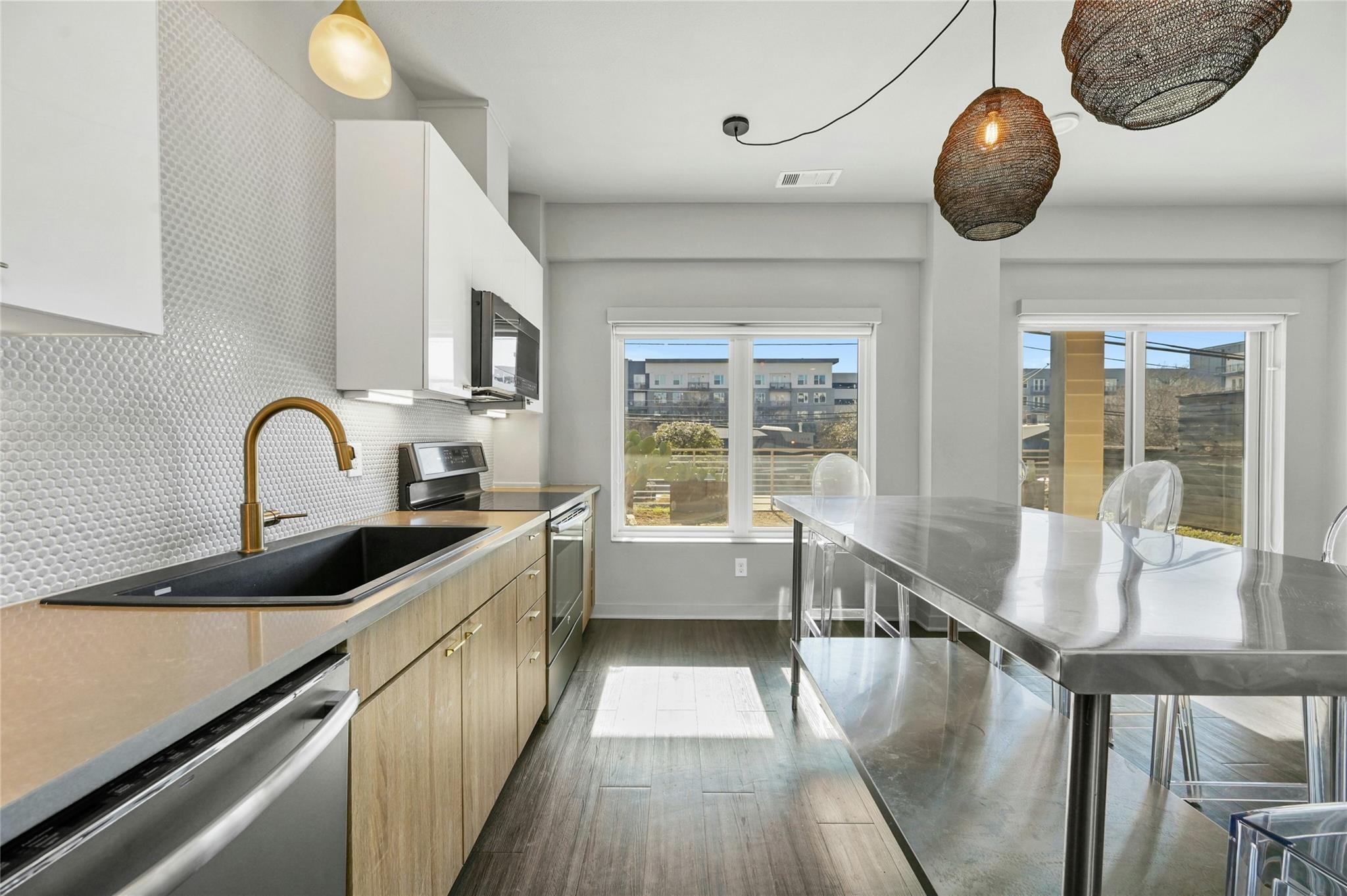 4361 S Congress Ave # 129, Austin, TX 78745