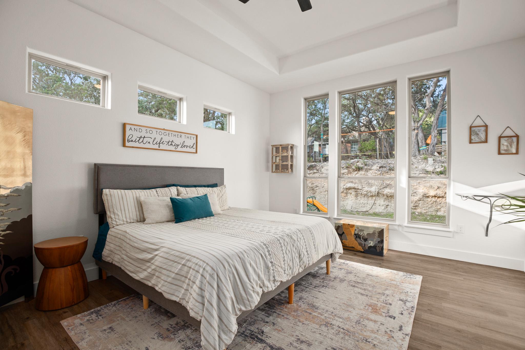 4216 Hillside Dr, Lago Vista, TX 78645