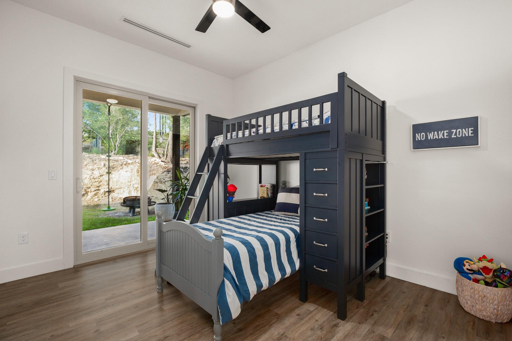 4216 Hillside Dr, Lago Vista, TX 78645